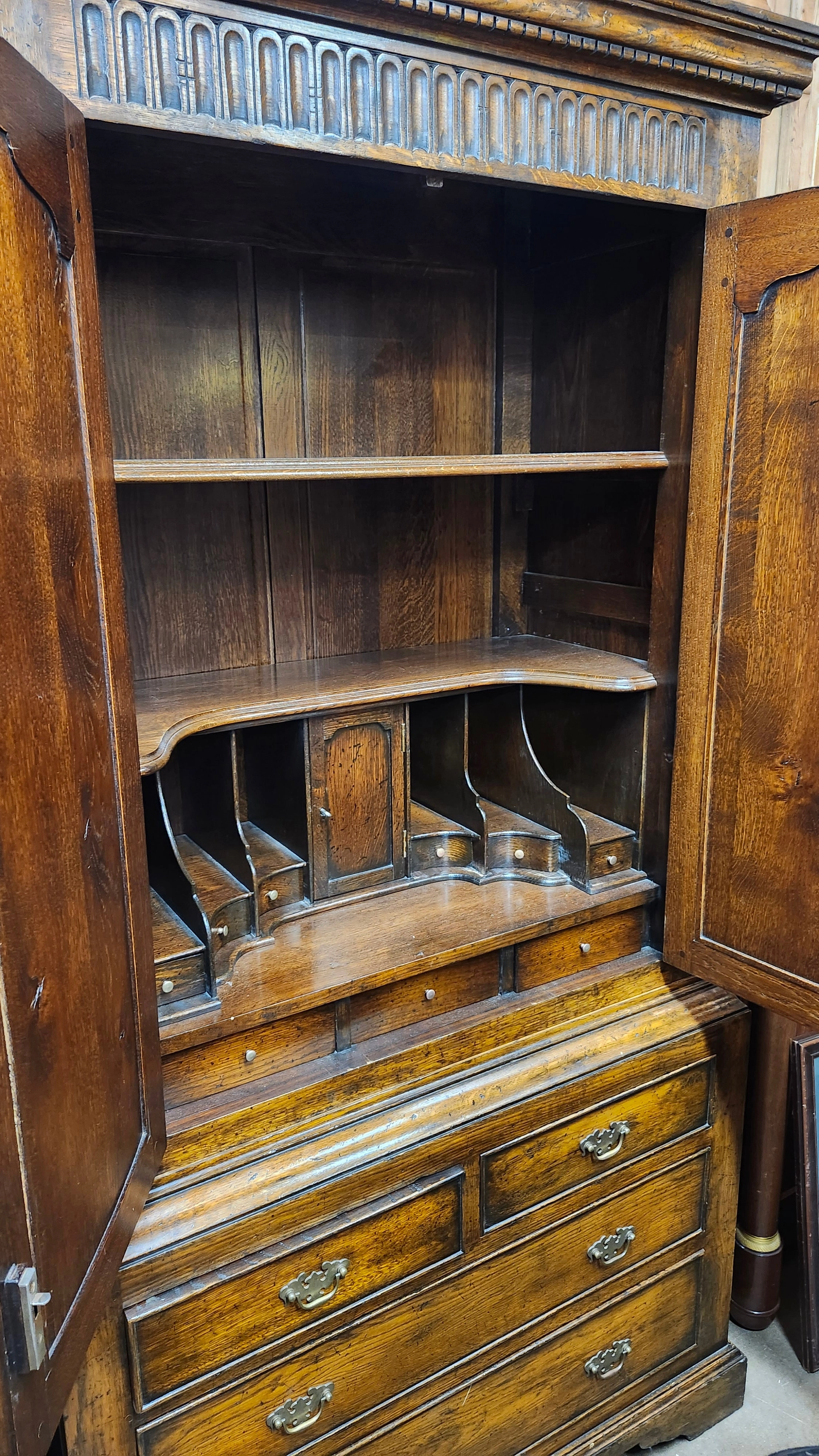 2 PIECE DARK OAK CABINET WITH QUARTER COLUMNS