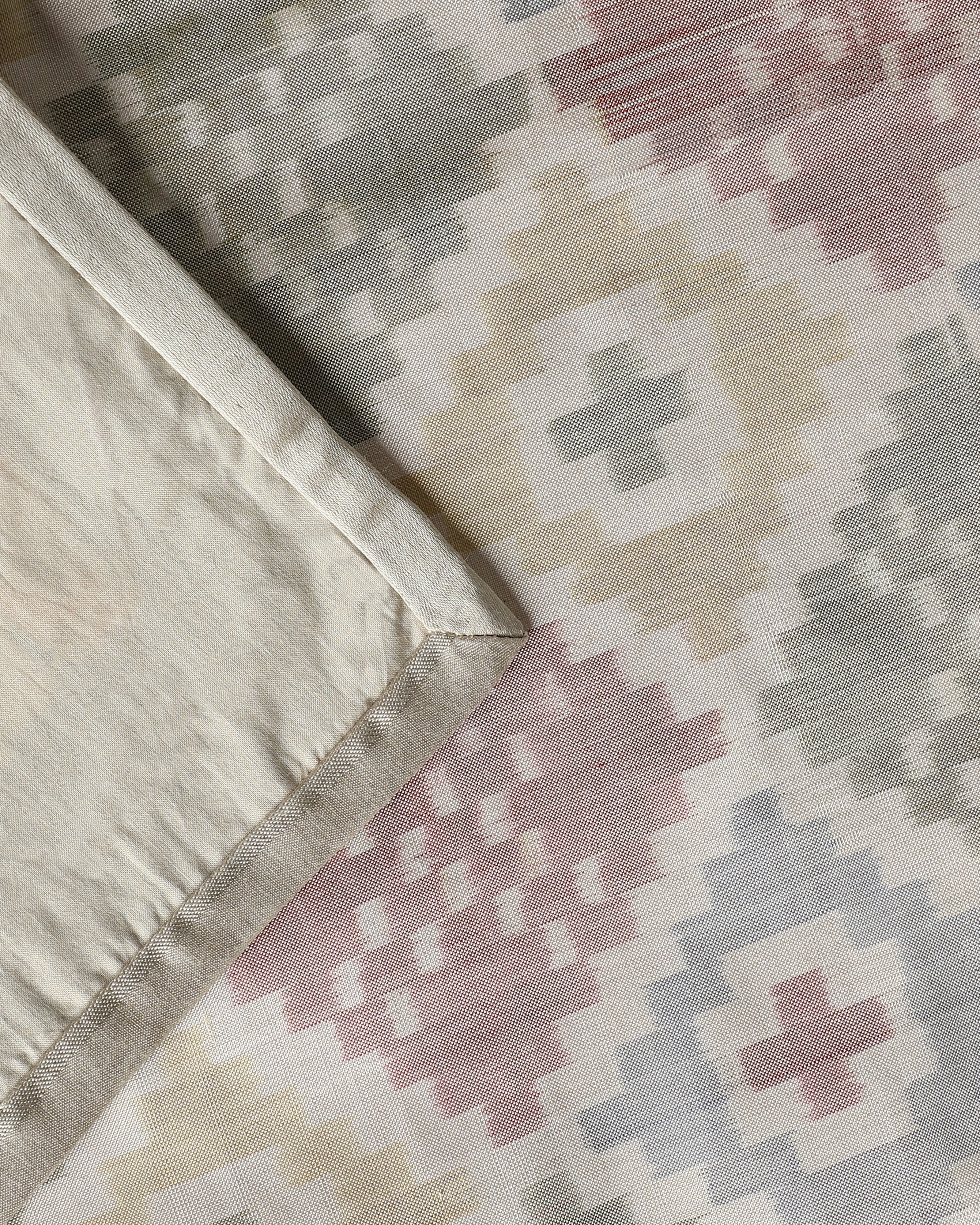 Alessa Warp Ikat Silk Table Runner