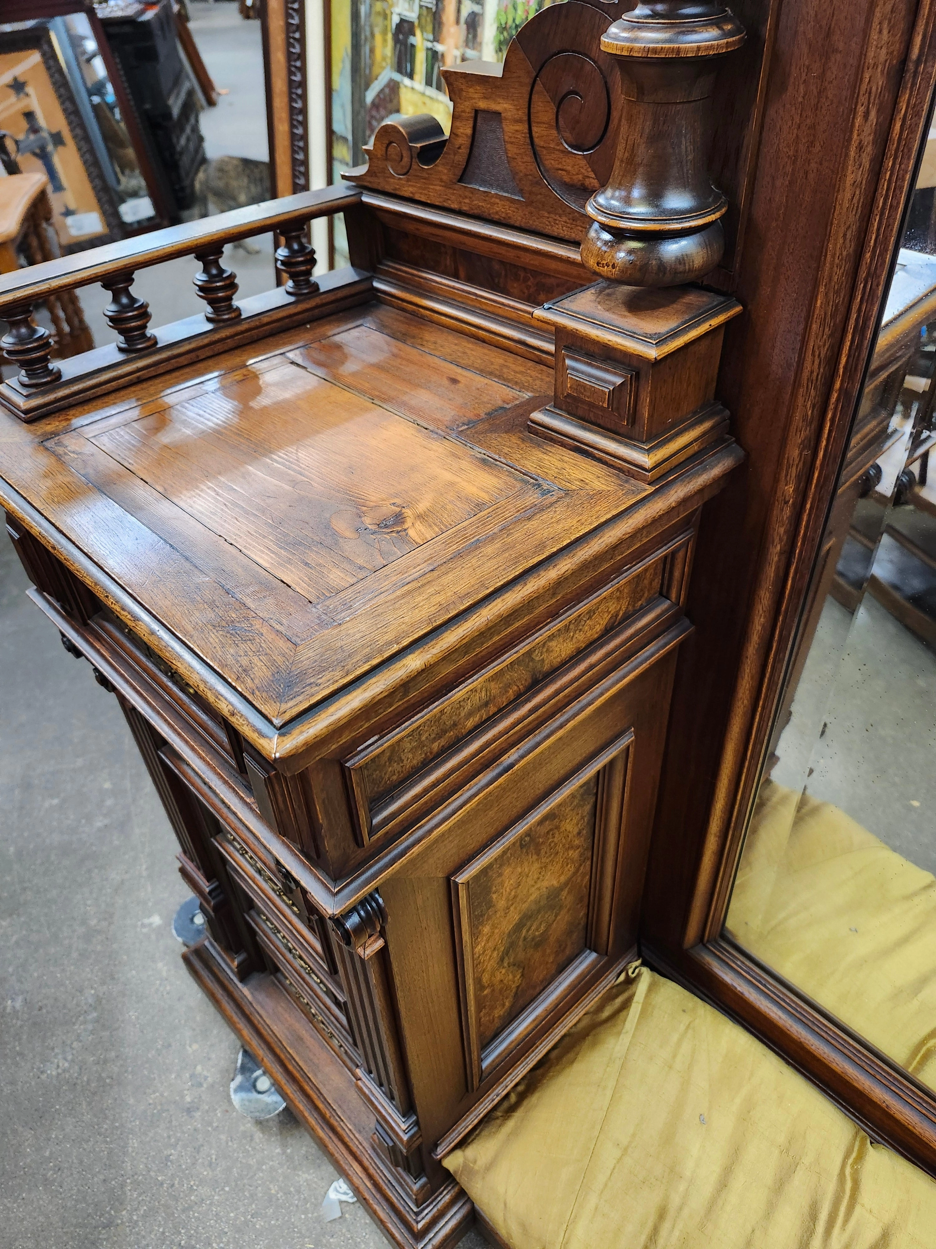 AMERICAN WALNUT PIER MIRROR WITH DRAWERS