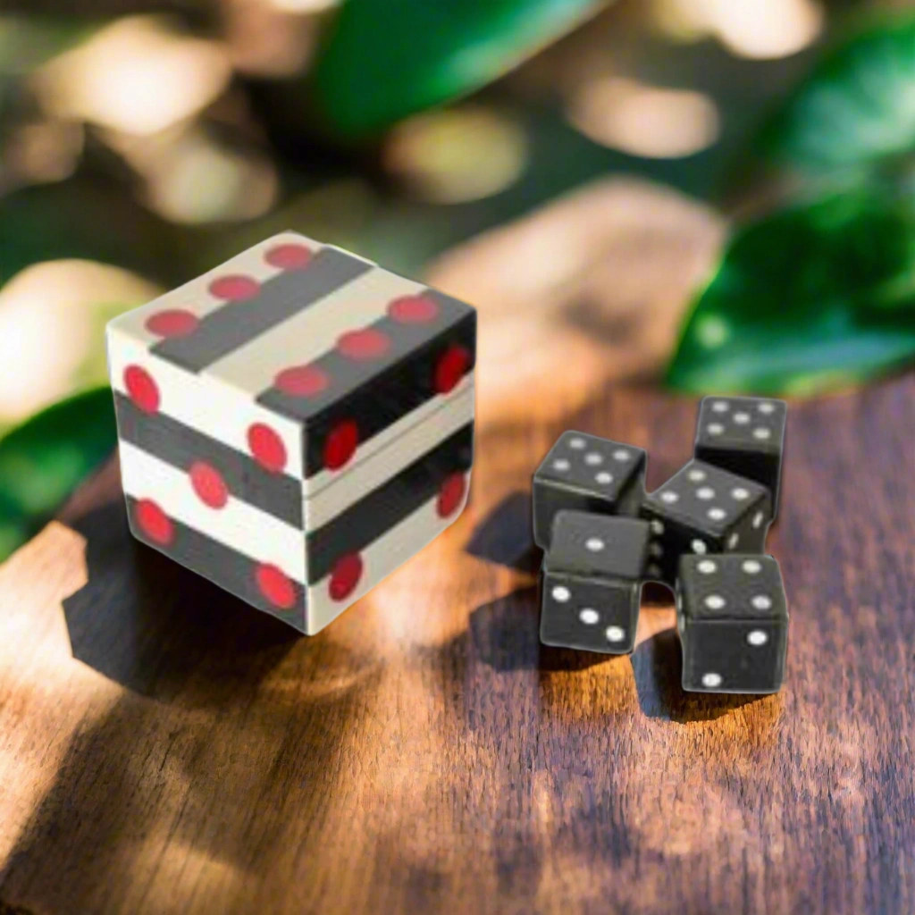 Black, White & Red Box With 5 Dice 8.5X8.5X8.5cm