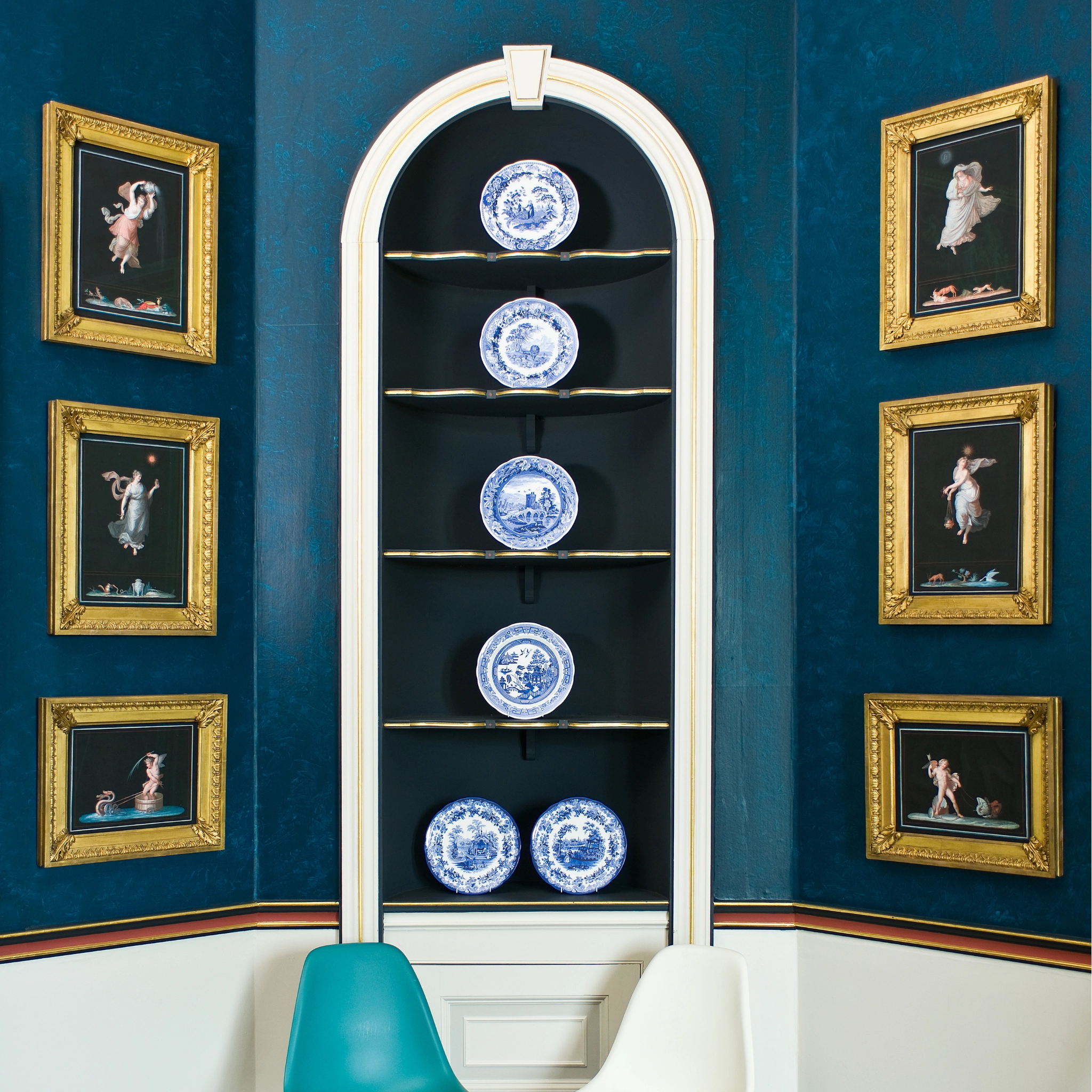 Blue Room Traditions Plates, Set of 6