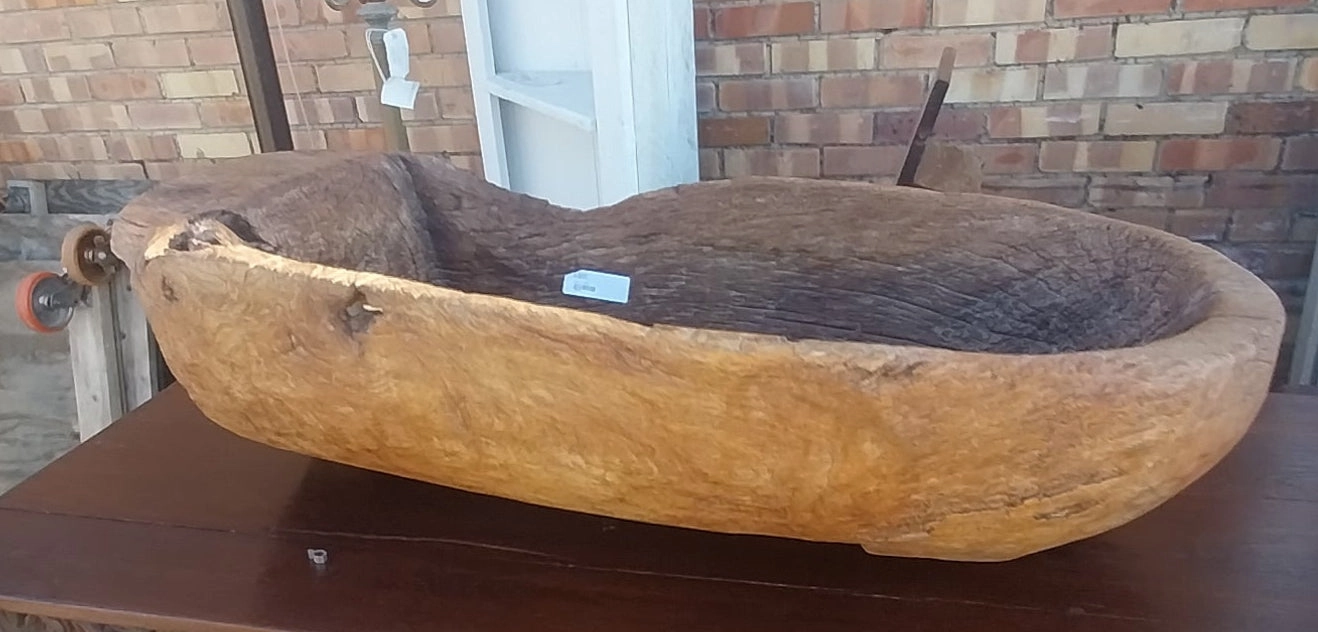 CARVED WOOD CENTER BOWL