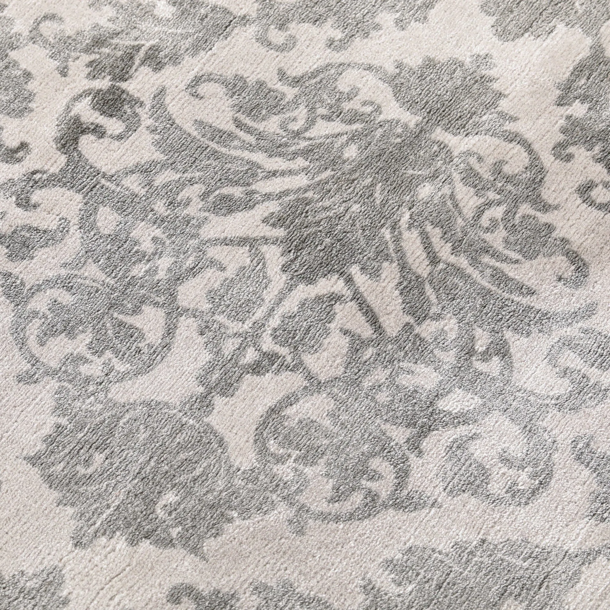 Damask Viscose Rug L 2600  1700 Light Gray