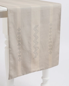 Diyar Tangalia Cotton Table Runner ceramic table ornament