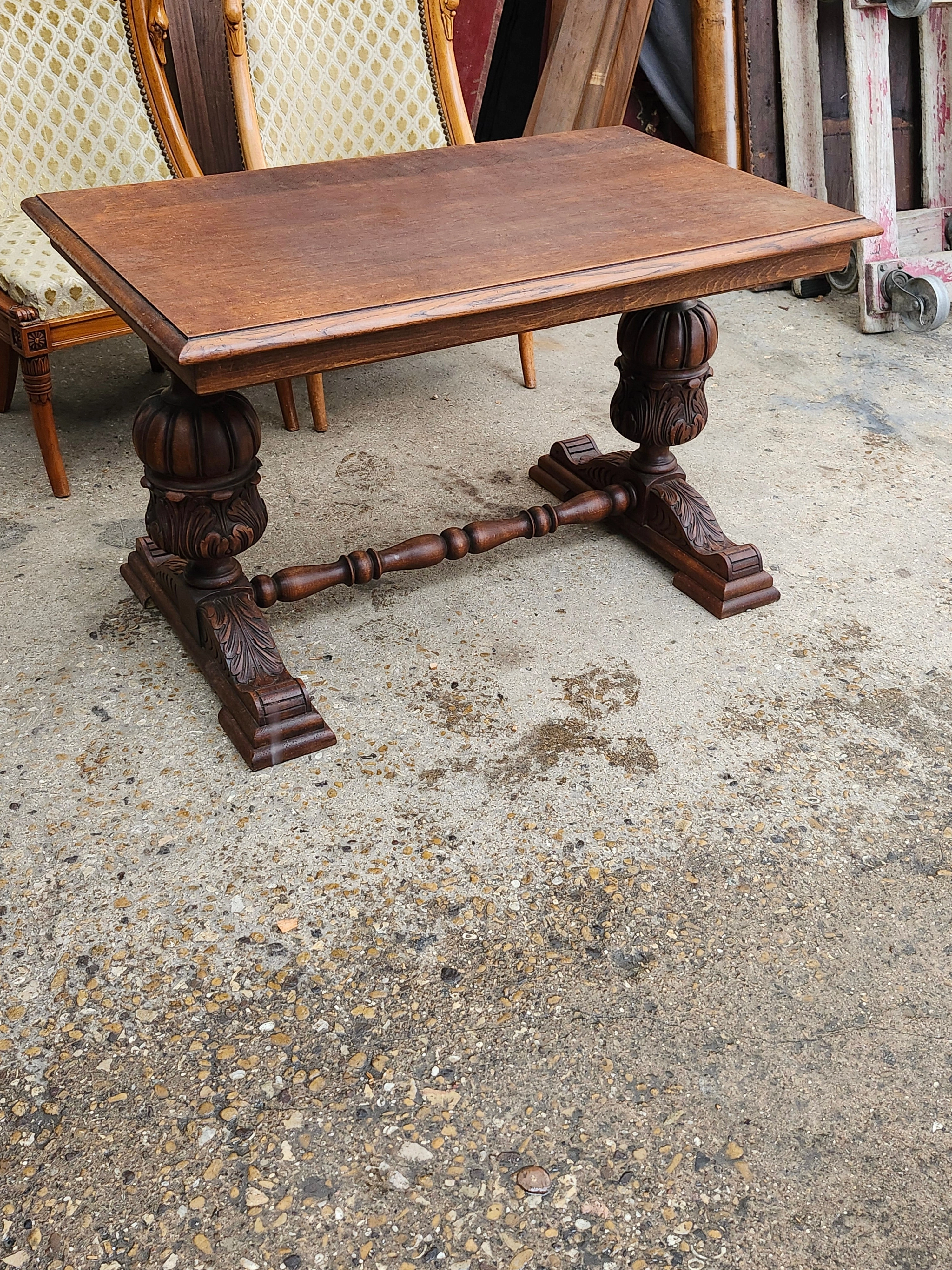 DOUBLE PEDESTAL CUP AND COVER OAK COFFEE TABLE