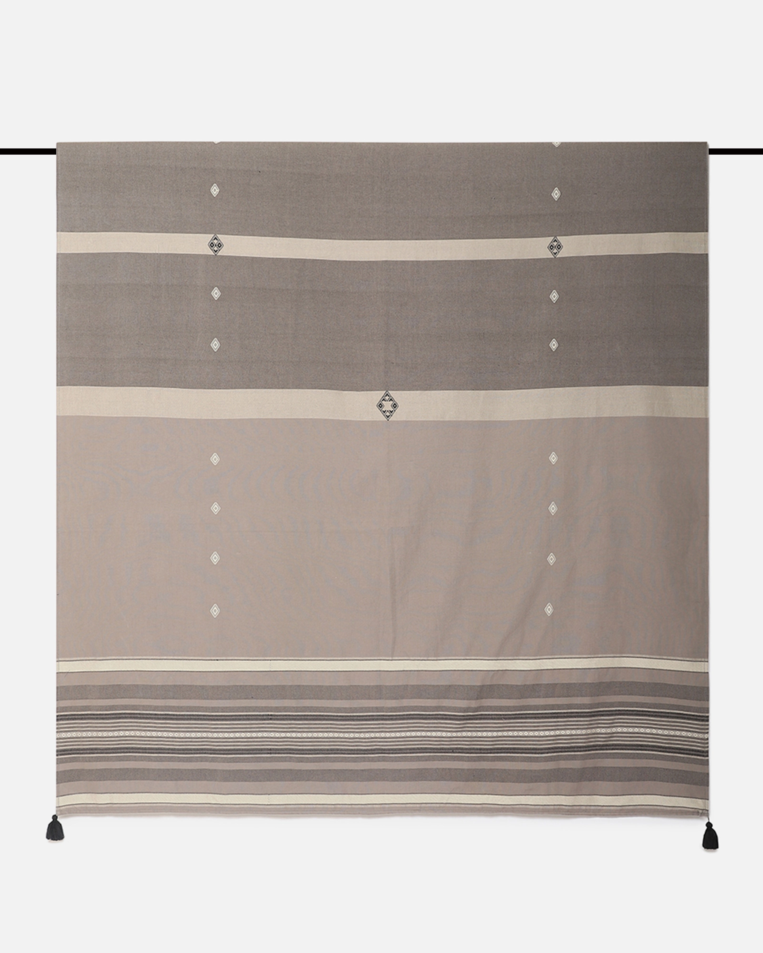 Ekaja Extra Weft Cotton Table Cover ceramic table ornament