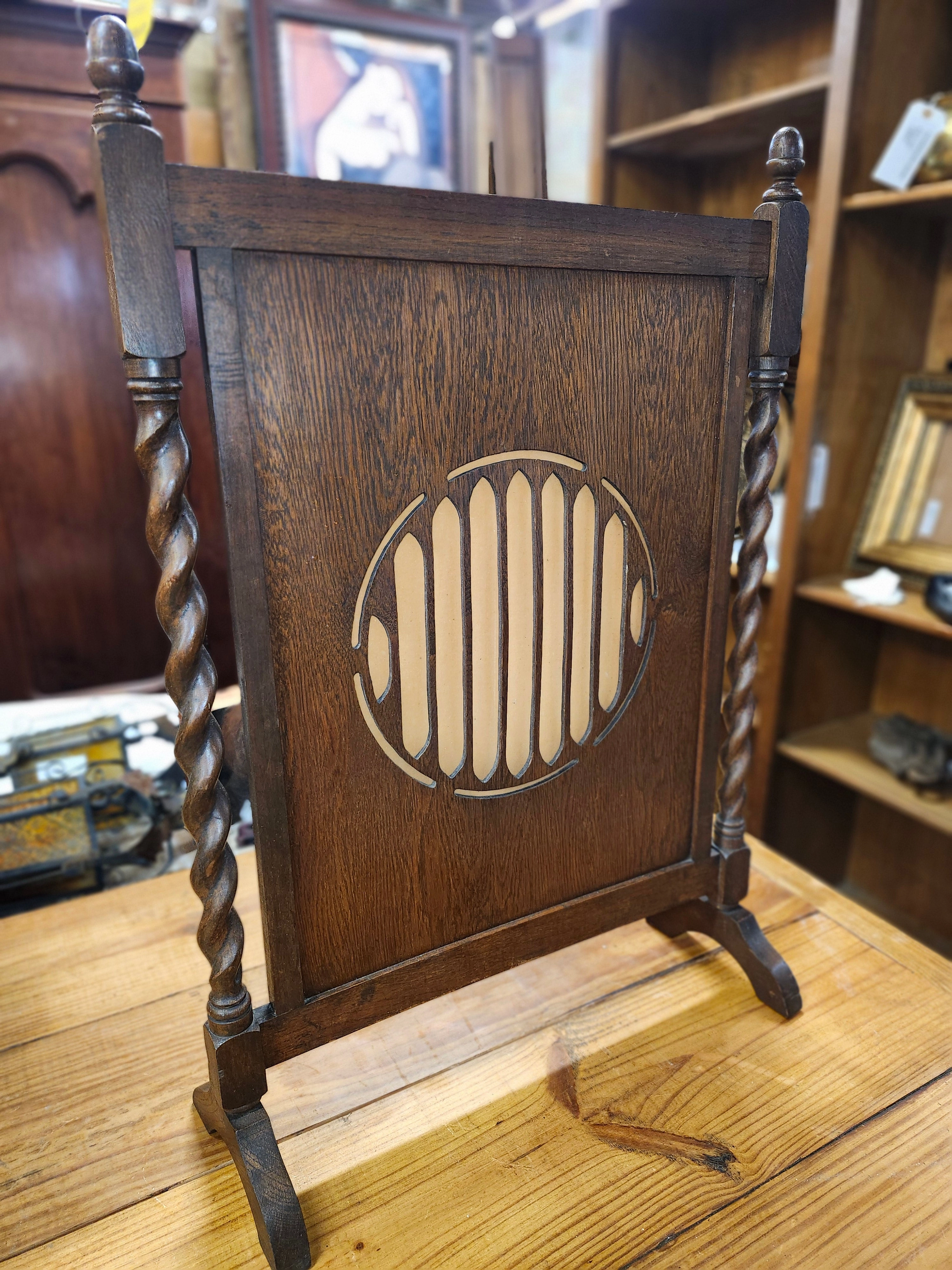 ENGLISH BARLEY TWIST ACORN FINIAL OAK FIRESCREEN