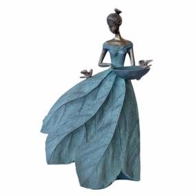 EXTRA LARGE LEAF LADY WITH BIRD FEEDER 59X35X17CM decorative home ornament