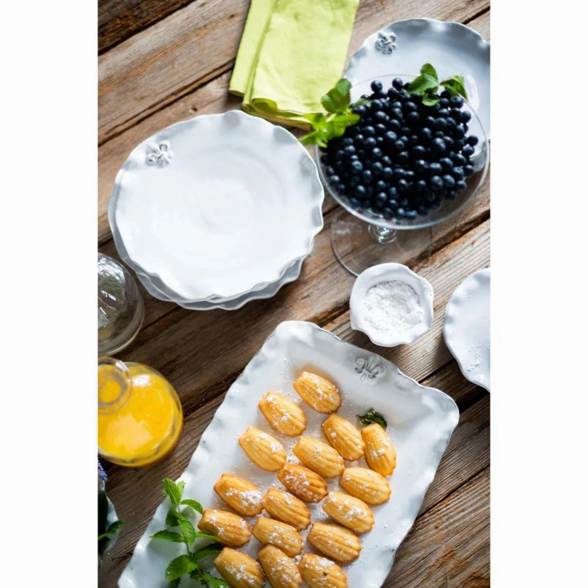 Fleur de Lis Dinner Plates