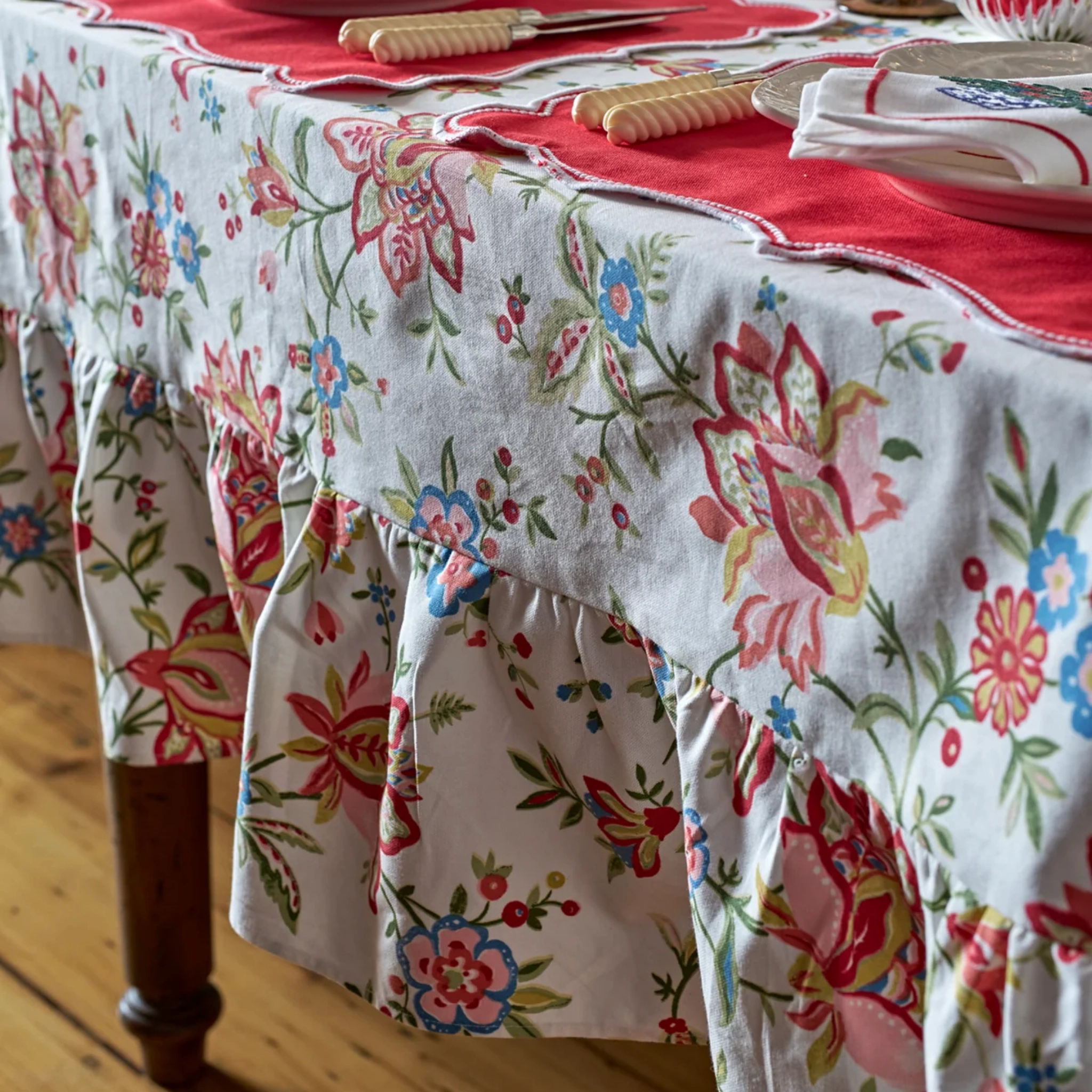 Floral Ruffled Anais Tablecloth
