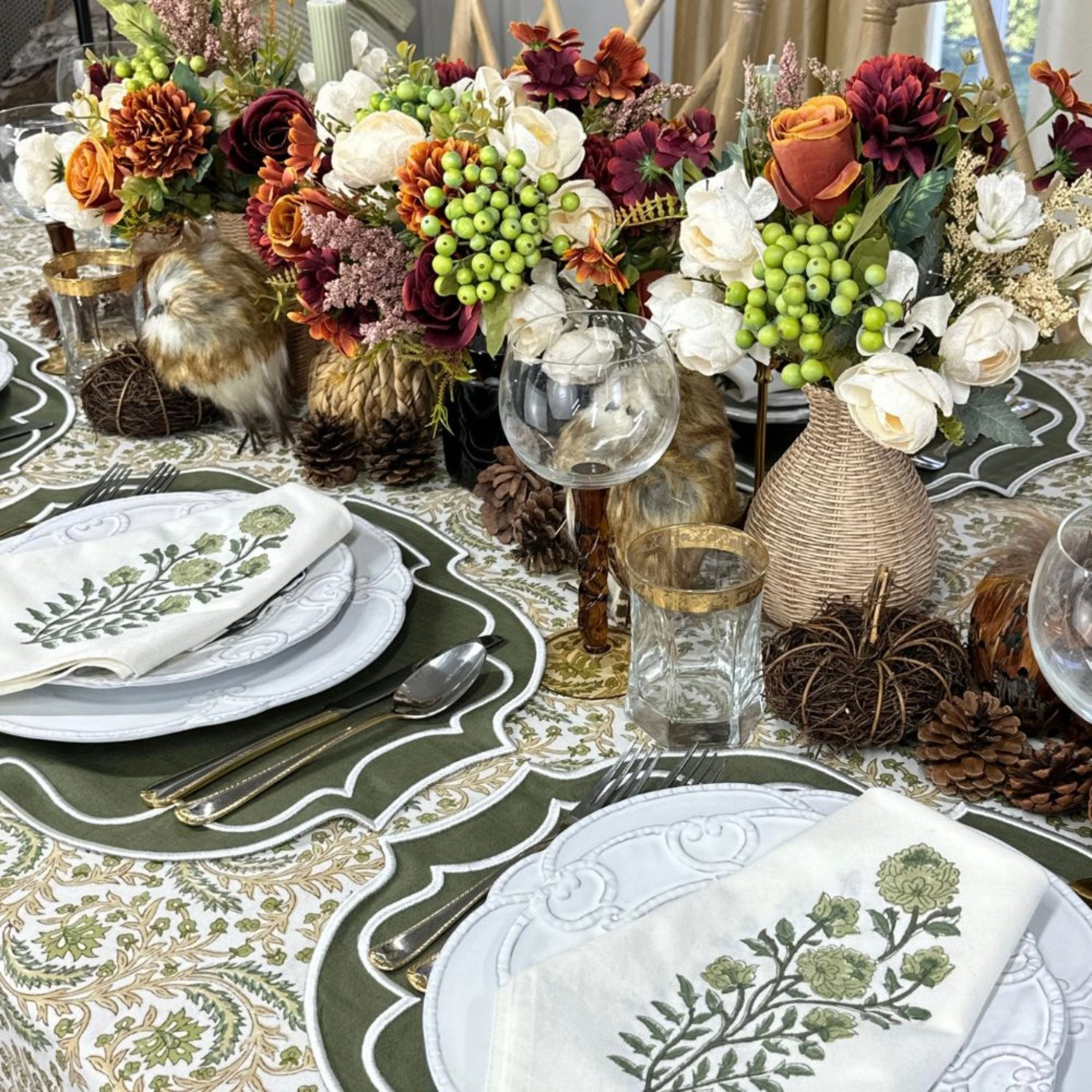 Green Flower Motif Napkin, Set of 4