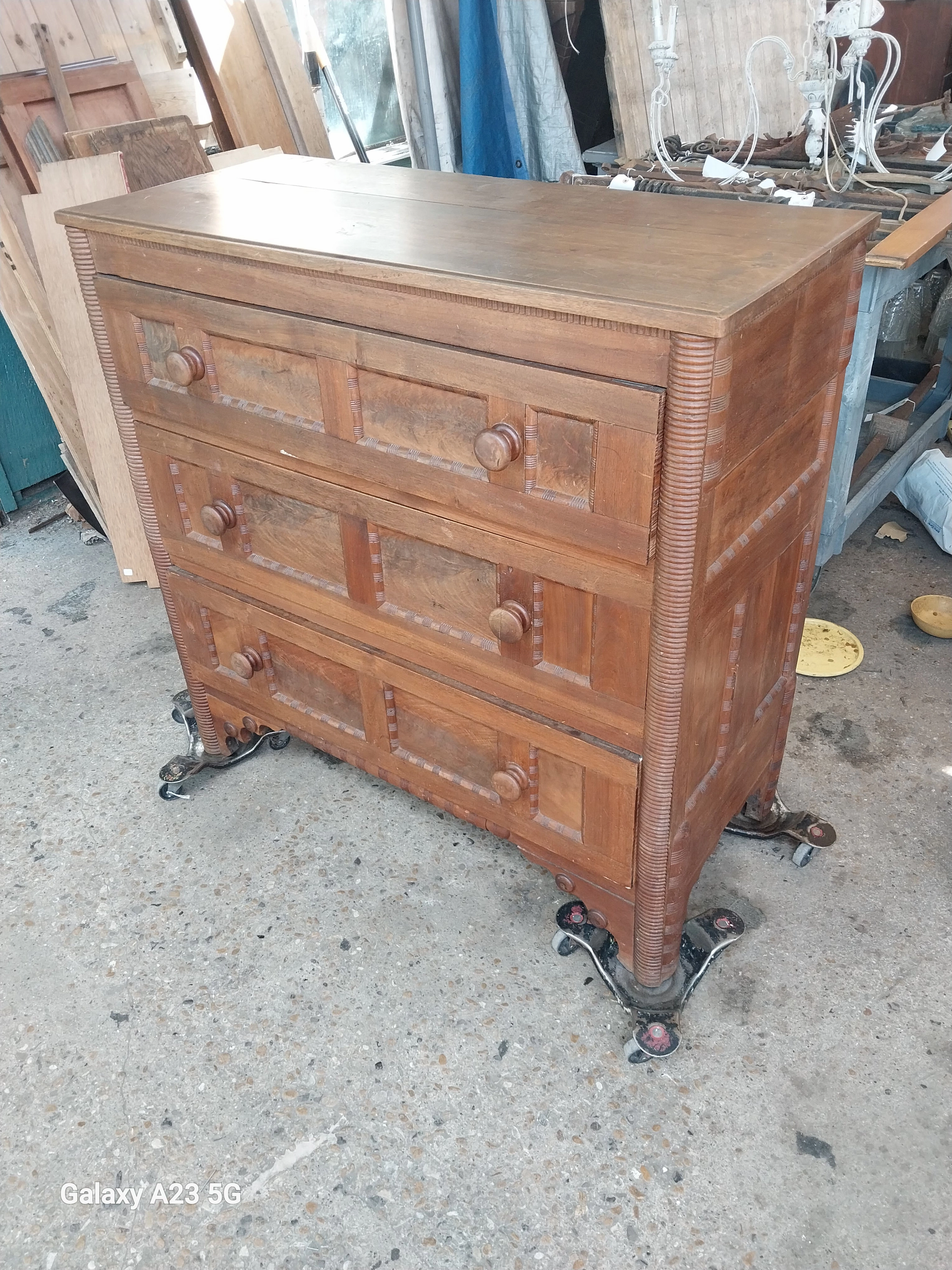 HANDMADE 19TH CENTURY AMERICAN BLACK WALNUT CHEST