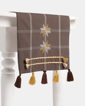 Helga Extra Weft Cotton Table Runner ceramic table ornament
