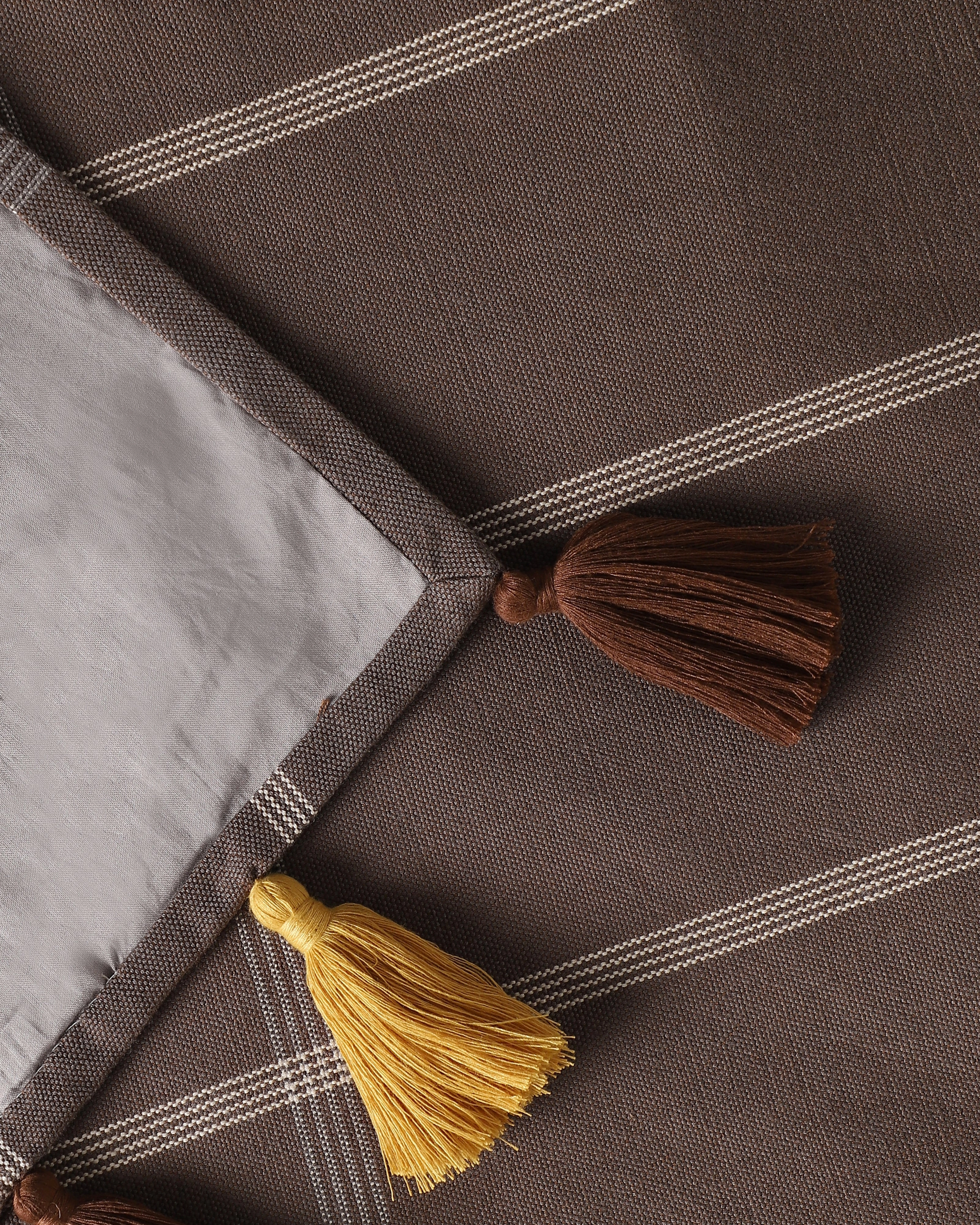 Helga Extra Weft Cotton Table Runner