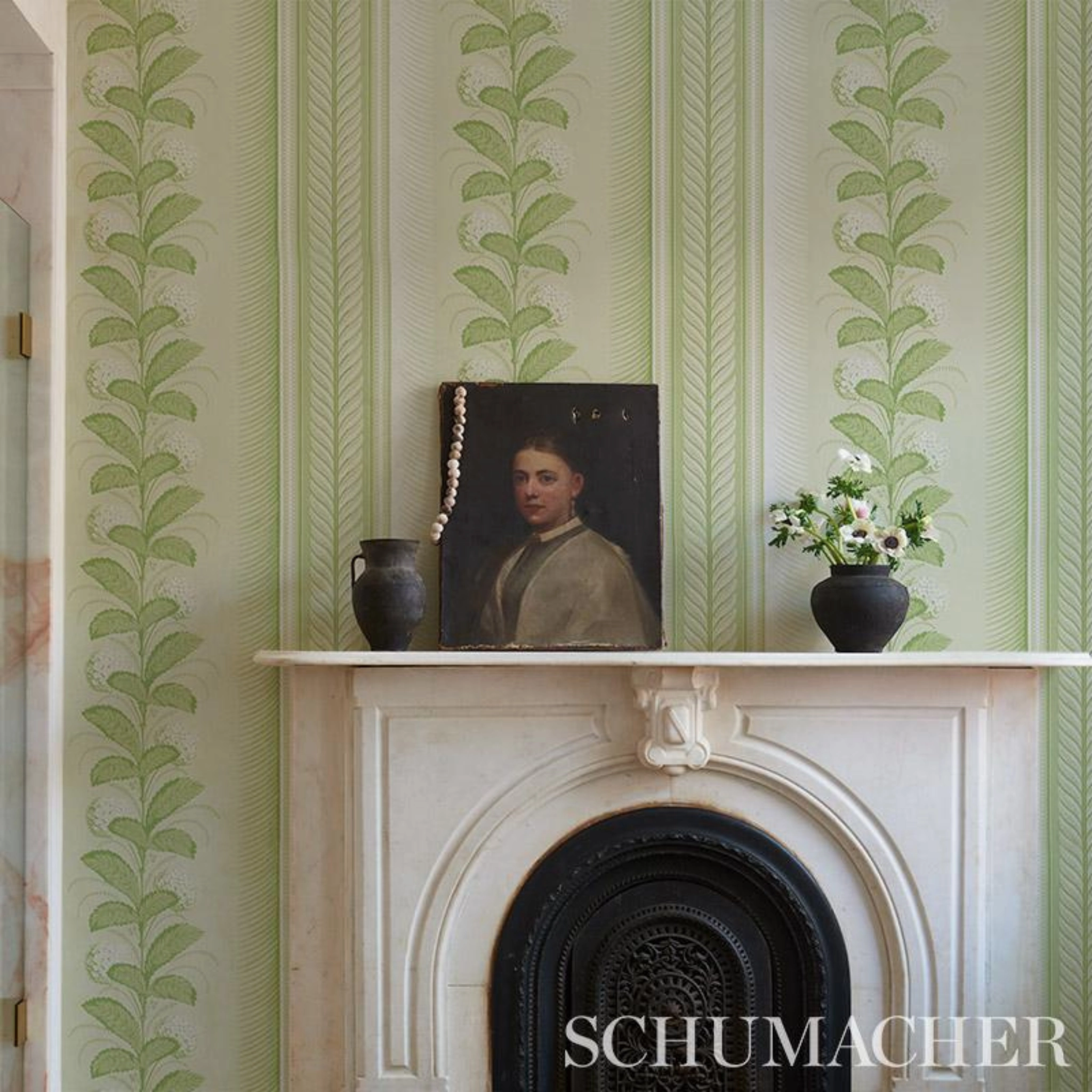 Hydrangea Drape in Green Wallpaper
