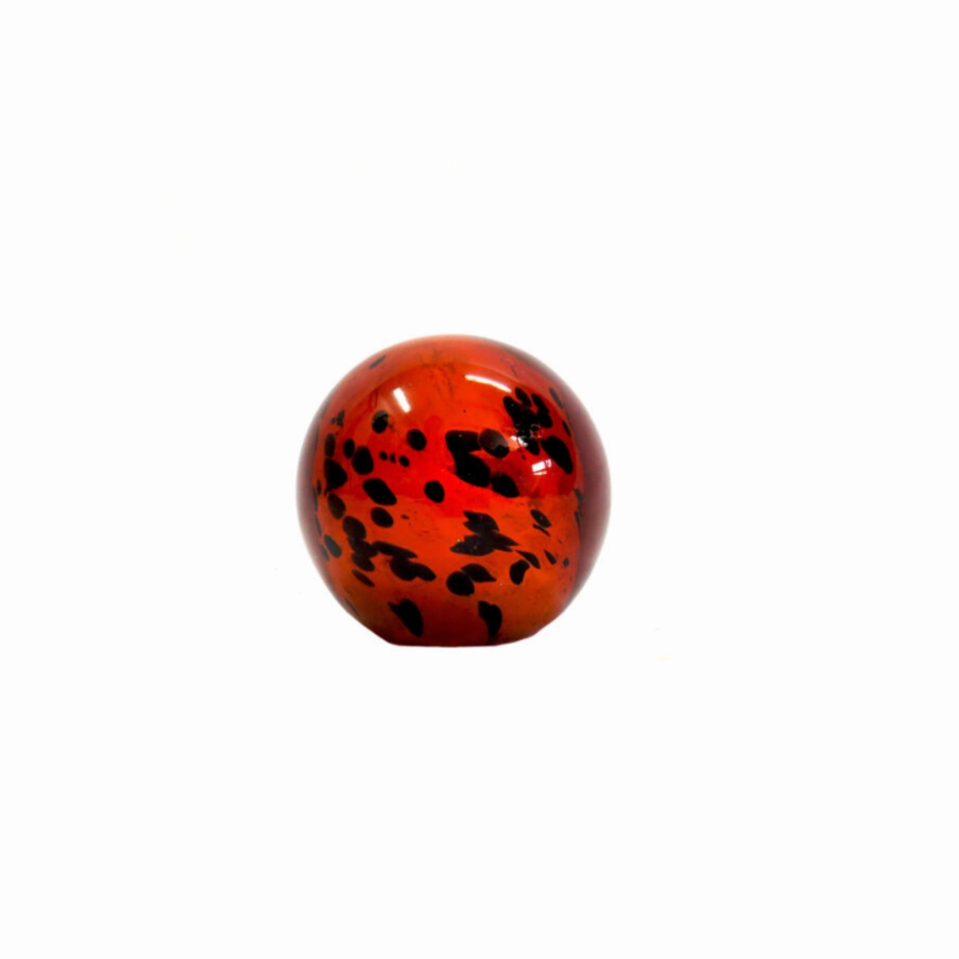 Ingwe Paperweight