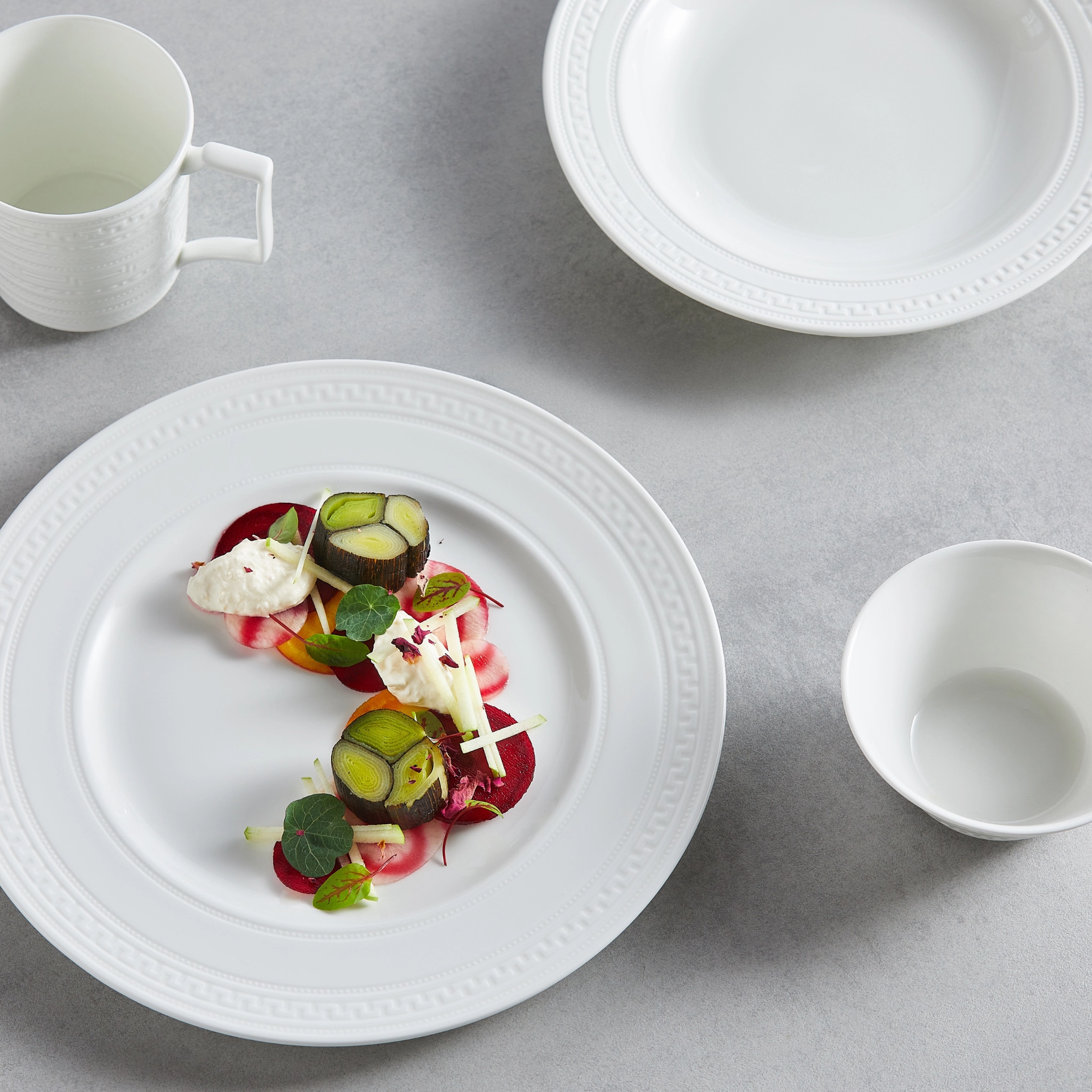 Intaglio 5-piece Place Setting - BARGAIN BASEMENT ITEM