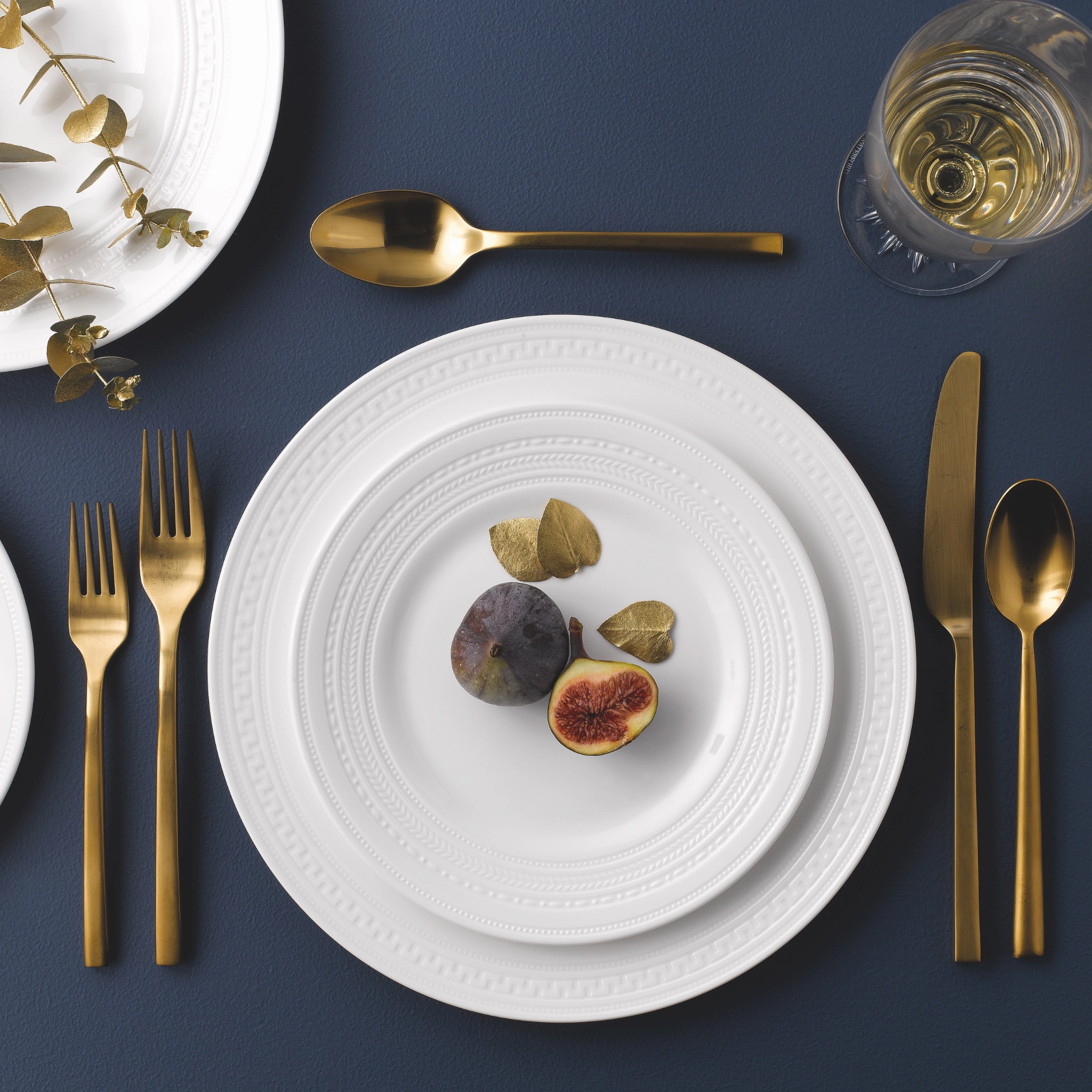 Intaglio 5-piece Place Setting - BARGAIN BASEMENT ITEM