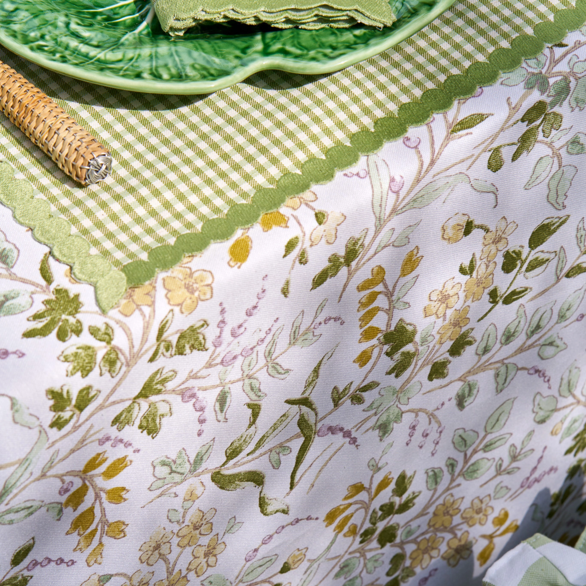 Jardin Floral Tablecloth