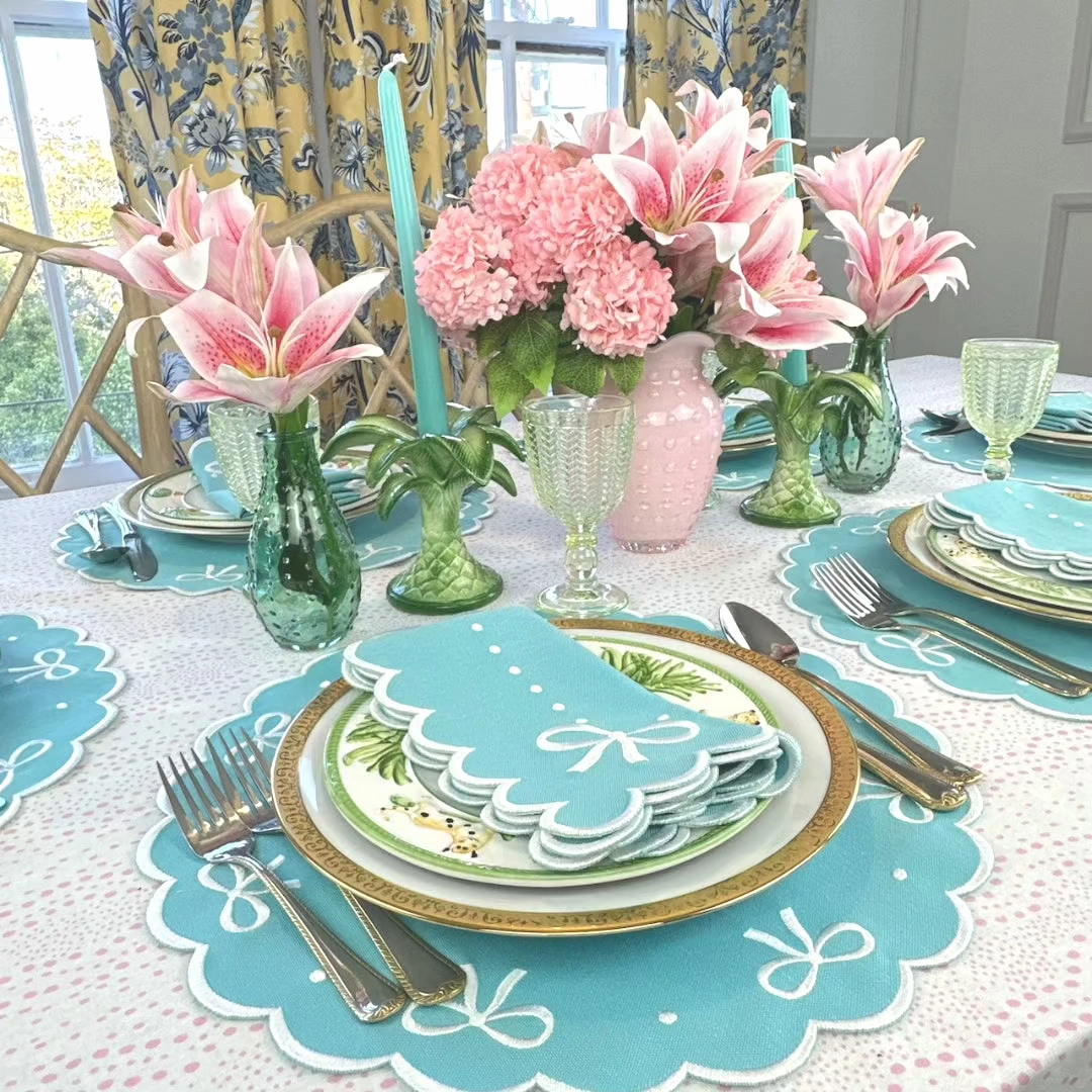 Juliet Bows Placemat in Robin Egg Blue, Set of 4
