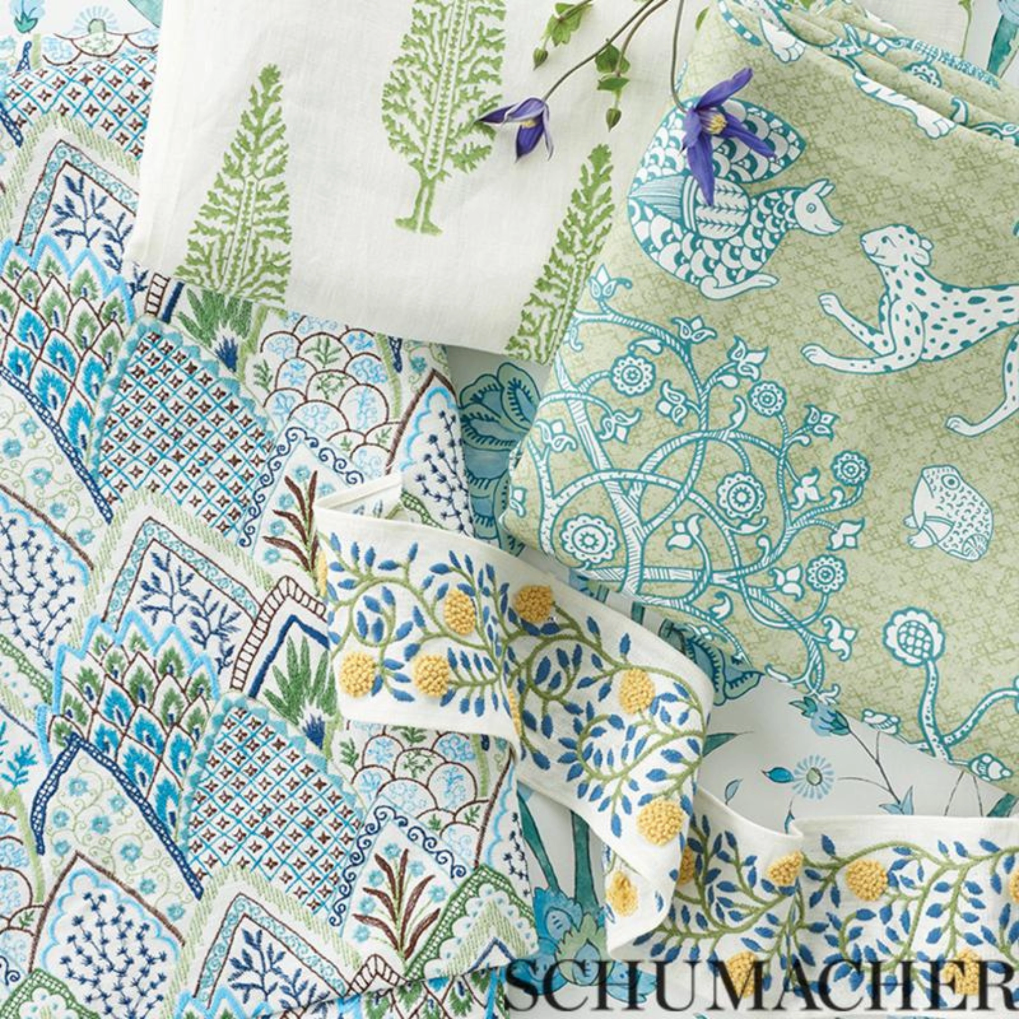 Khilana Floral Wallpaper in Peacock