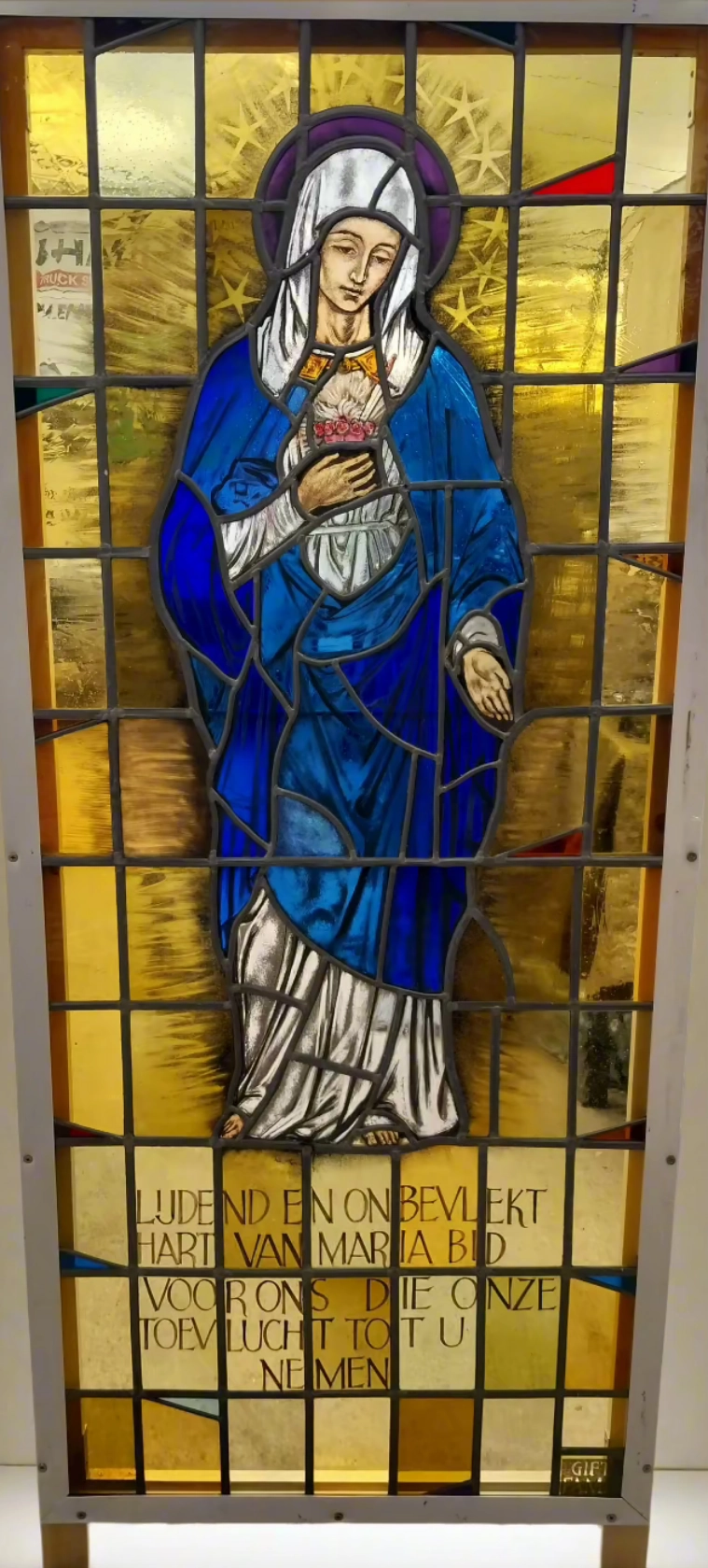 LARGE IMMACULATE HEART OF MAR STAINED GLASS WINDOW ATTRIBUTED TO BELGIAN ARTIST JAN WOUTERS