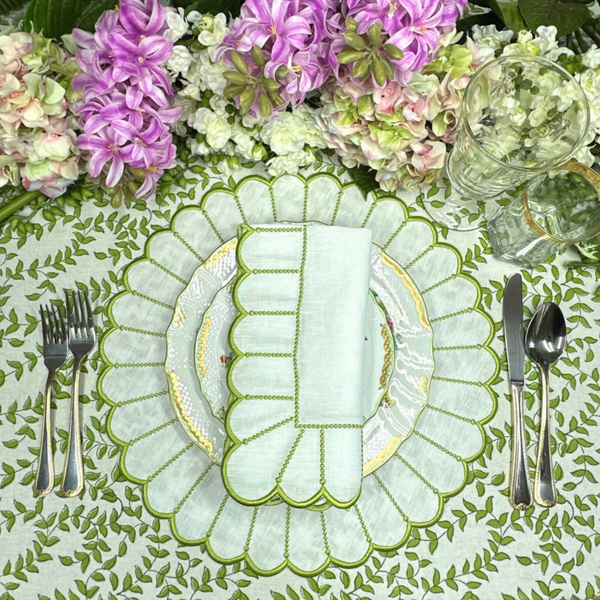 Light Green Leaves Tablecloth