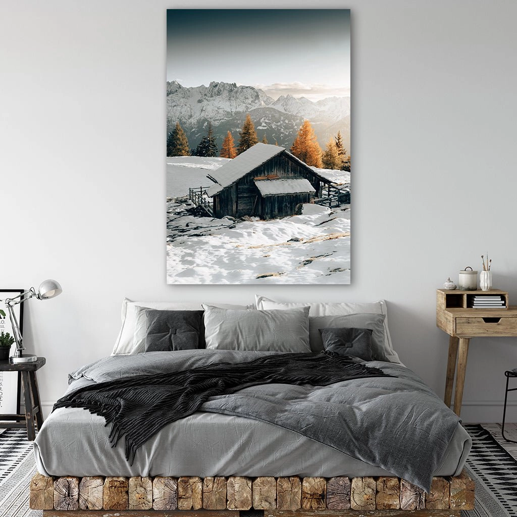 Lonely Hut by Philipp Pilz 
