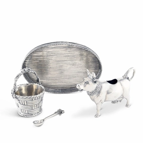 Mabel Cow Creamer Set cute desktop display