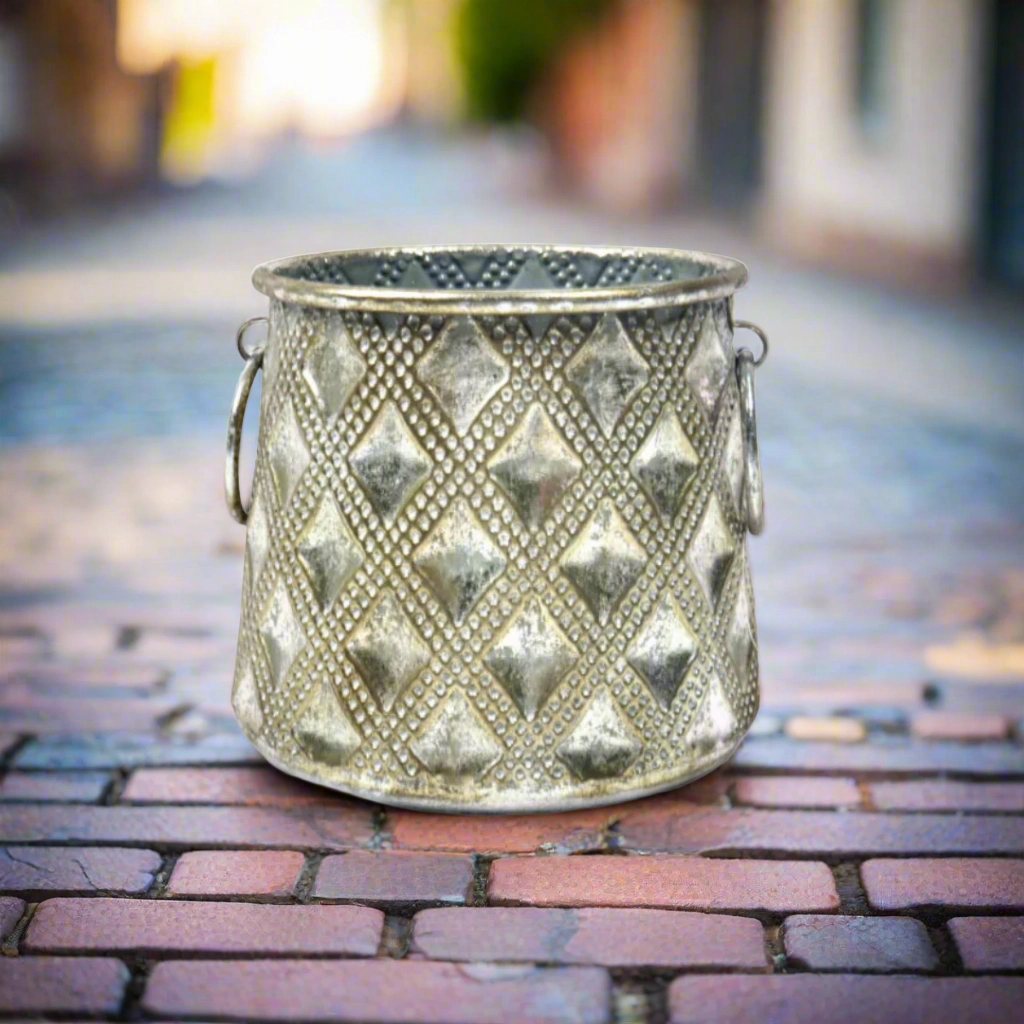 Manalini Vase