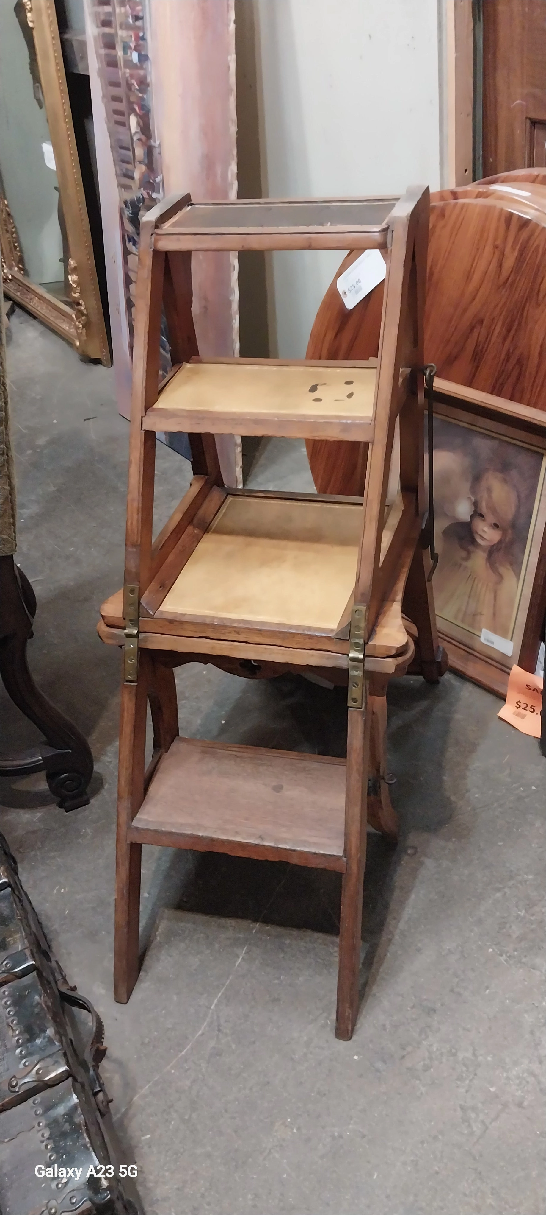 METAMORPHIC FOLDING OAK LADDER CHAIR