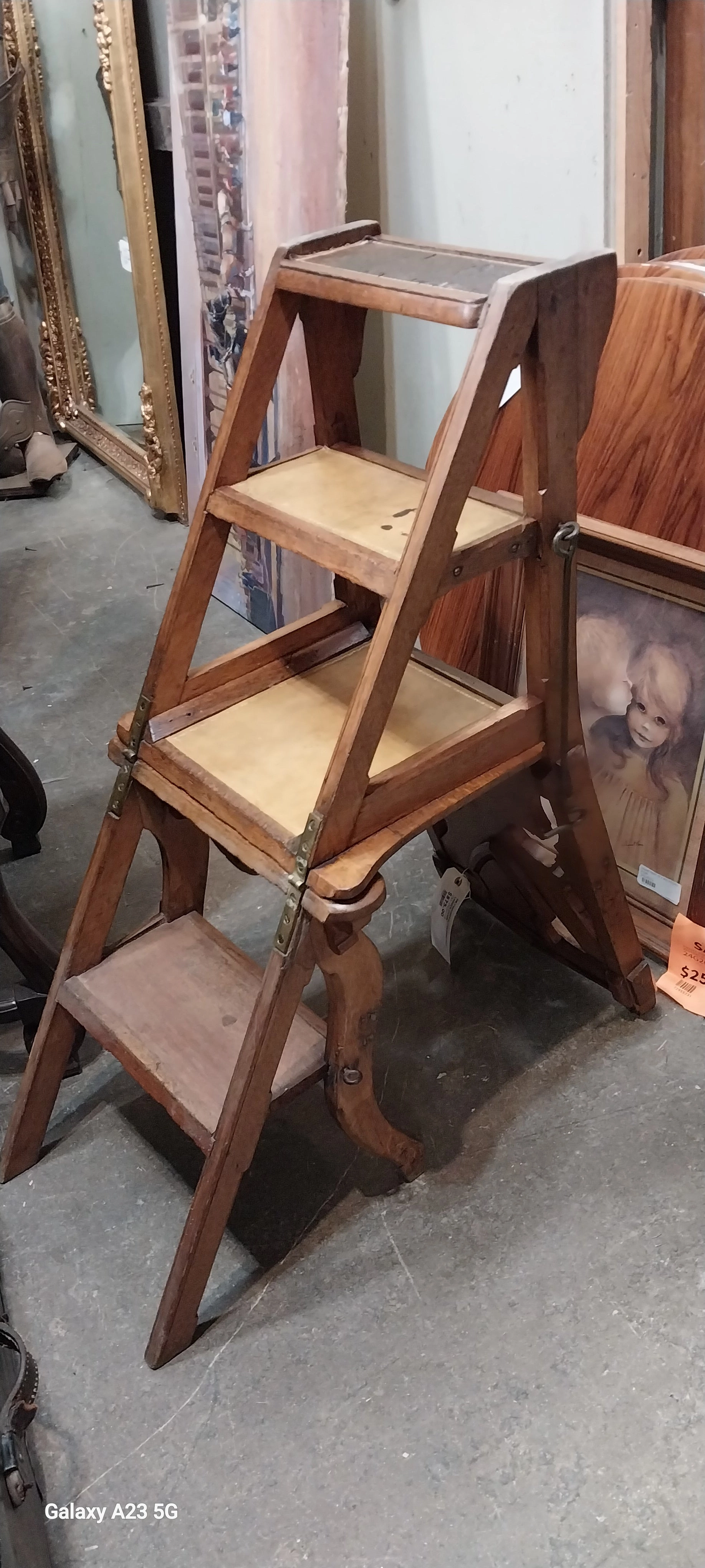 METAMORPHIC FOLDING OAK LADDER CHAIR