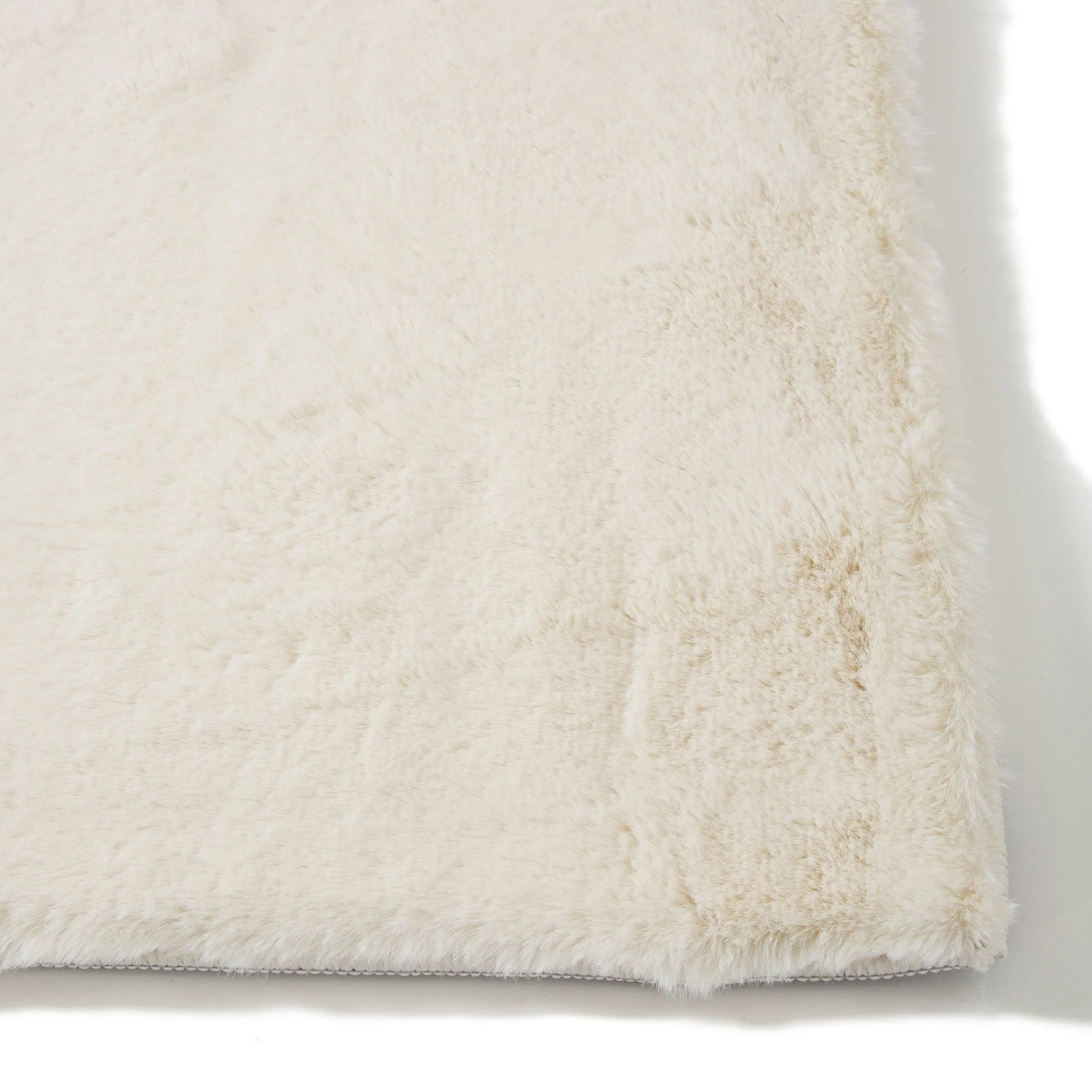Mitis Rug 2 Large Ivory (W2000D2000)