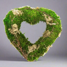 Moss magic heart decorative home ornament