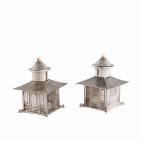Pagoda Salt and Pepper Shaker cute desktop display
