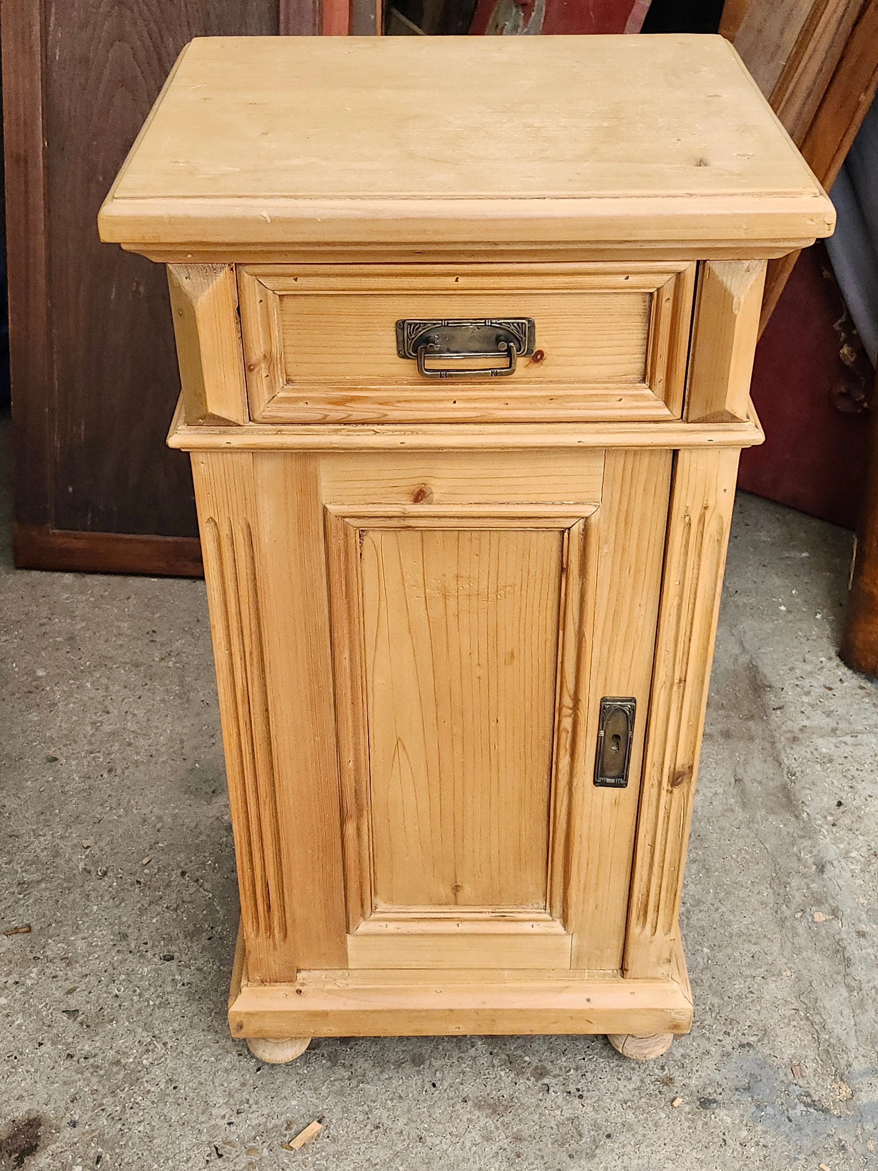 PAIR OF CONTINENTAL PINE SIDE CABINETS