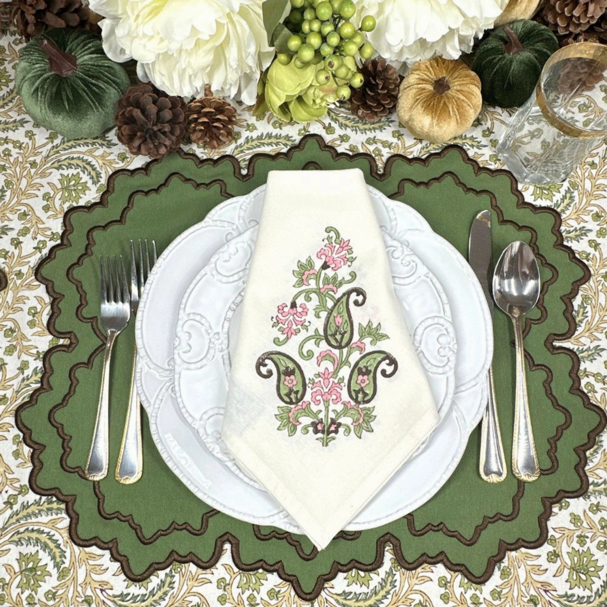 Paisley Bloom Motif Napkins, Set of 4