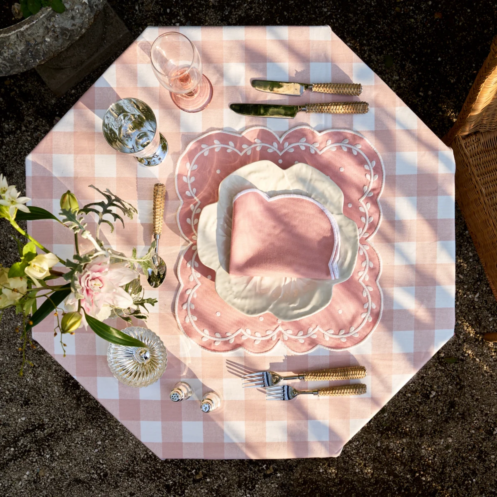 Pink Ivy Placemat and Napkin Set
