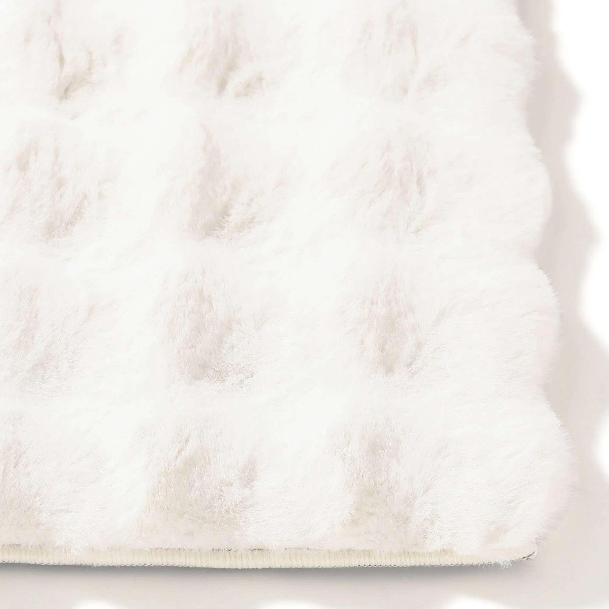 Pokomoko Fur Mf Rug S 1400 X 1000 Ivory