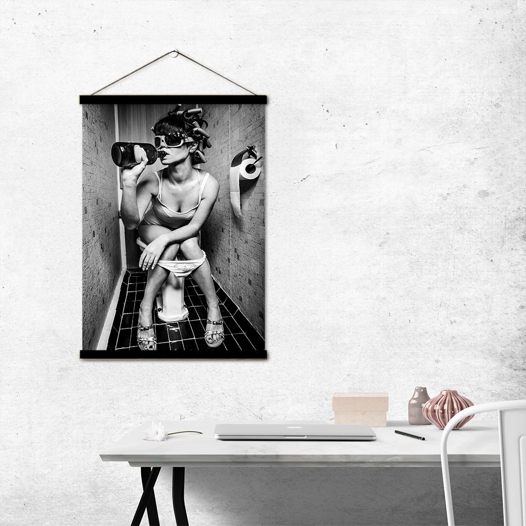 Poster bar -black-