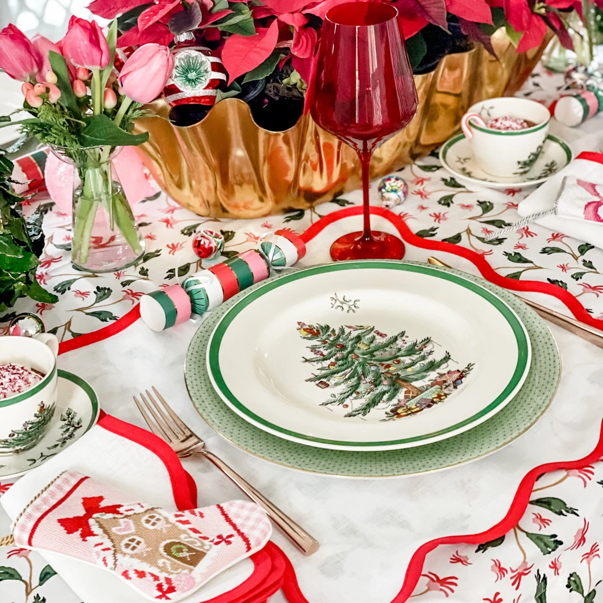 Scalloped Square Table Linen, Lily White with Rosebud Trim