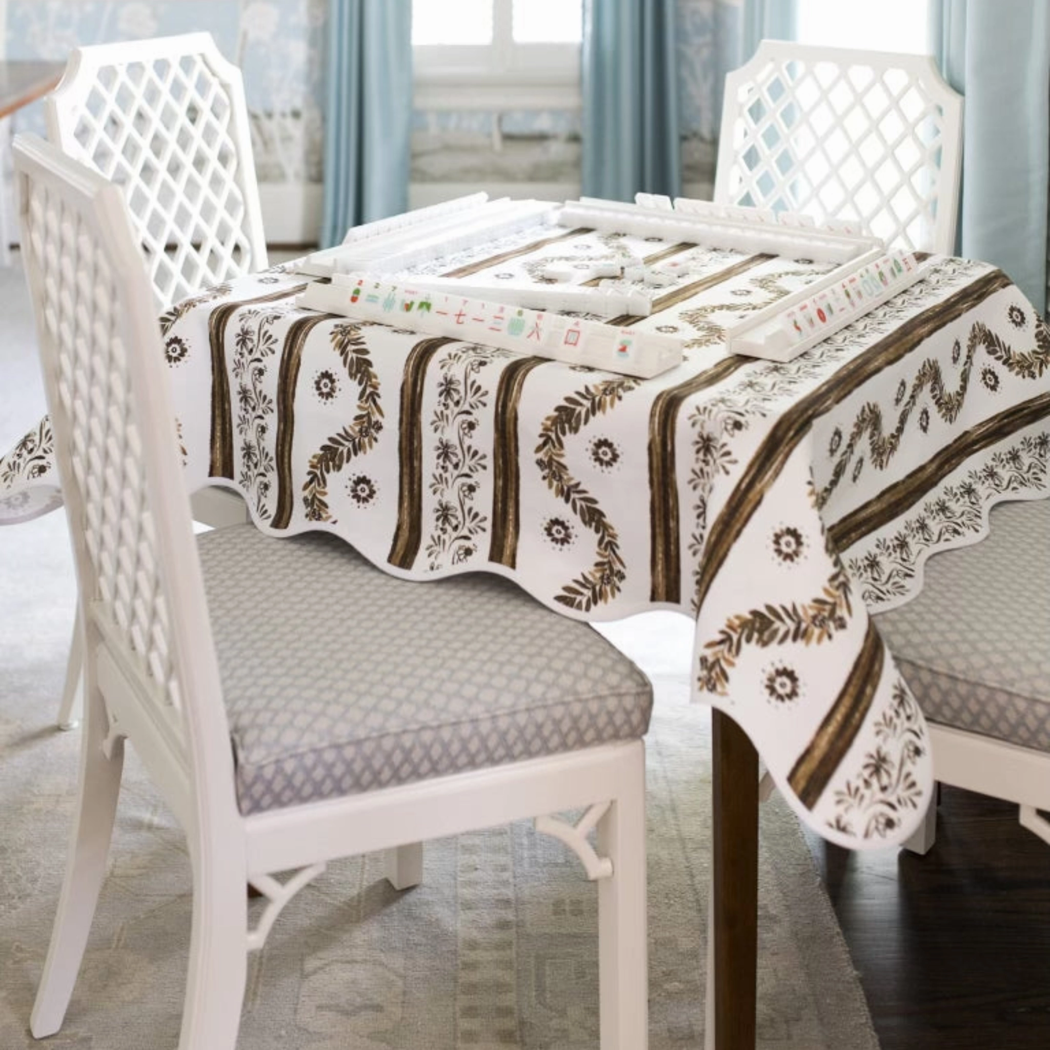 Scalloped Square Table Topper - Boxwood Garden, Espresso