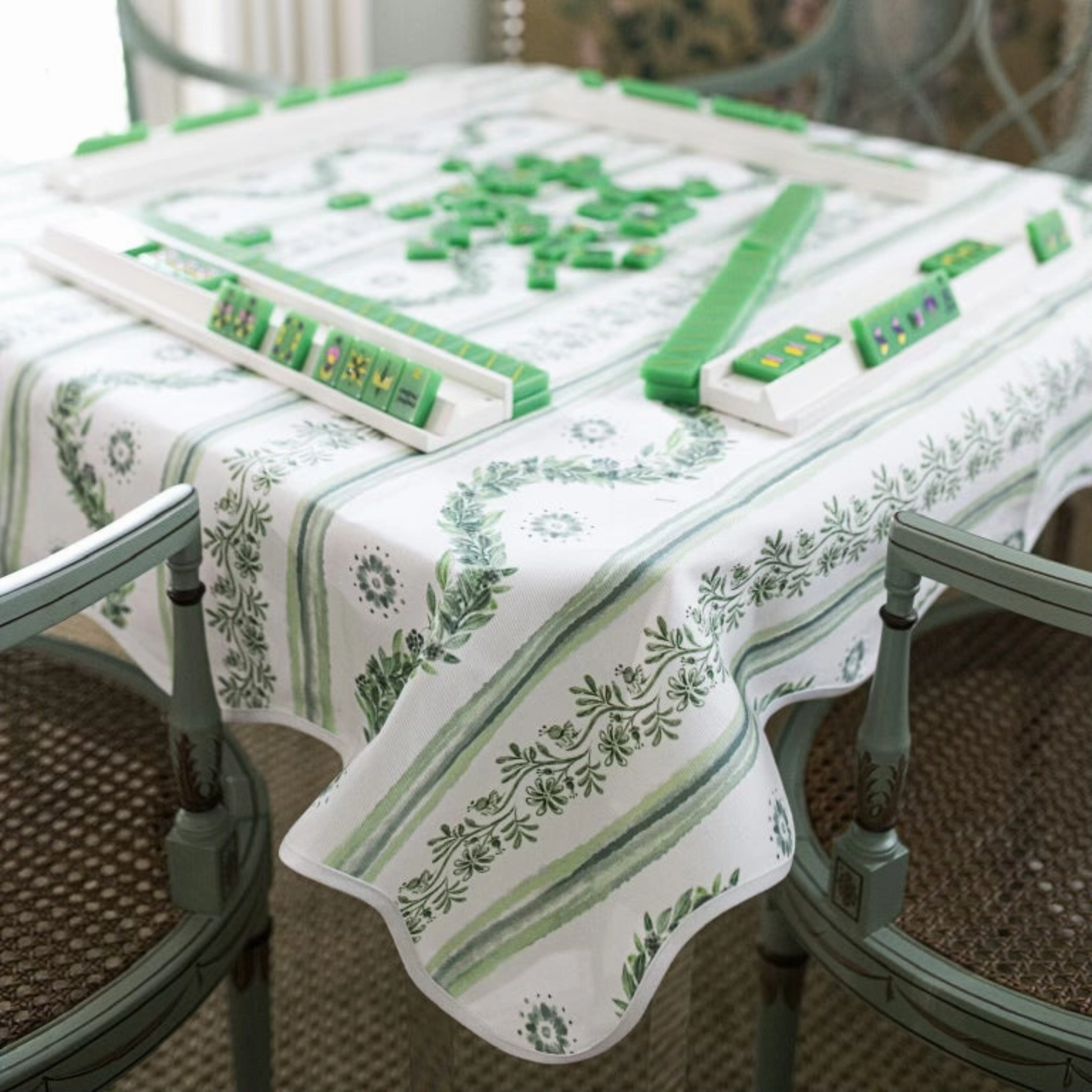 Scalloped Square Table Topper - Boxwood Garden, Sage