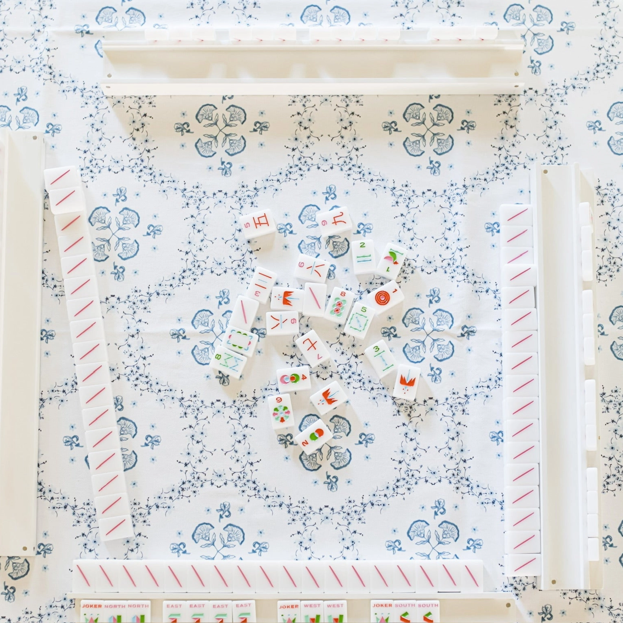 Scalloped Square Table Topper - Floral Trellis mini desktop sculpture