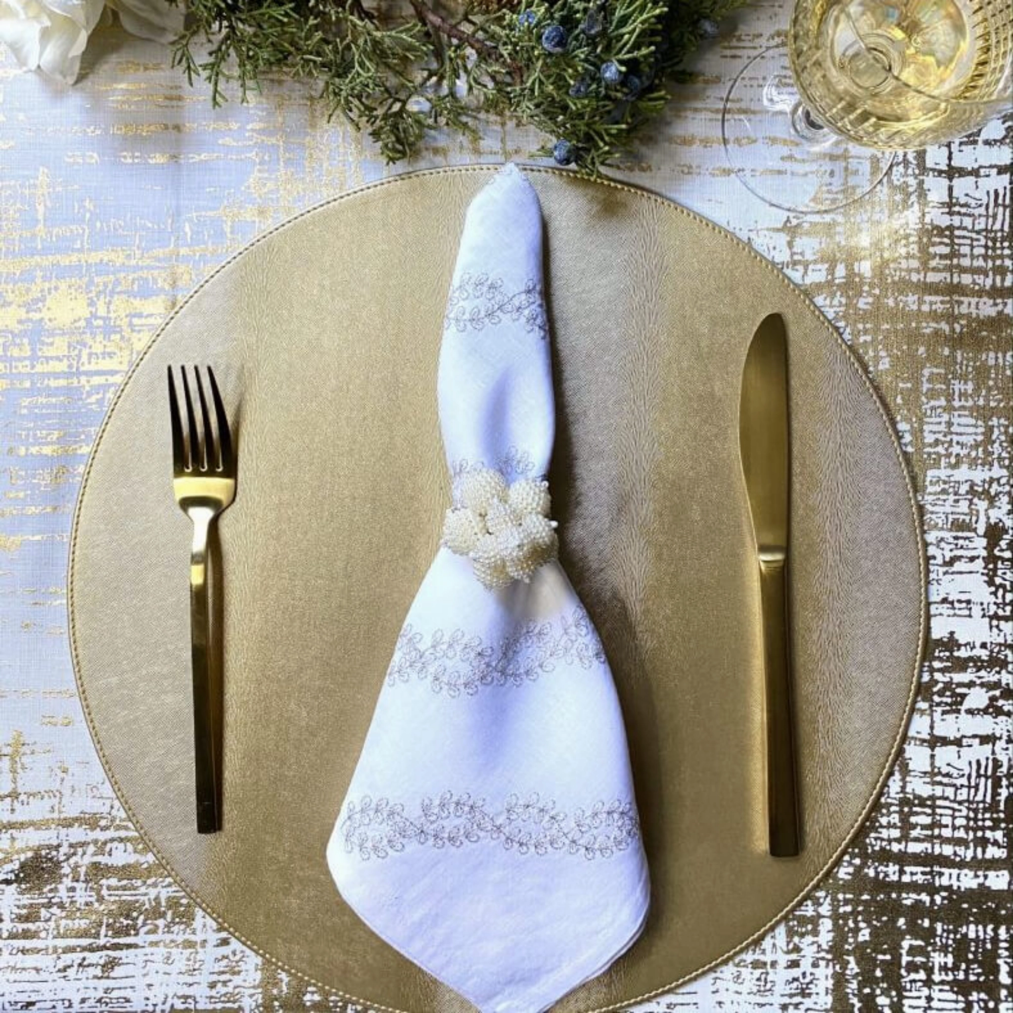 Set of 4 Pearl Cluster Napkin Rings