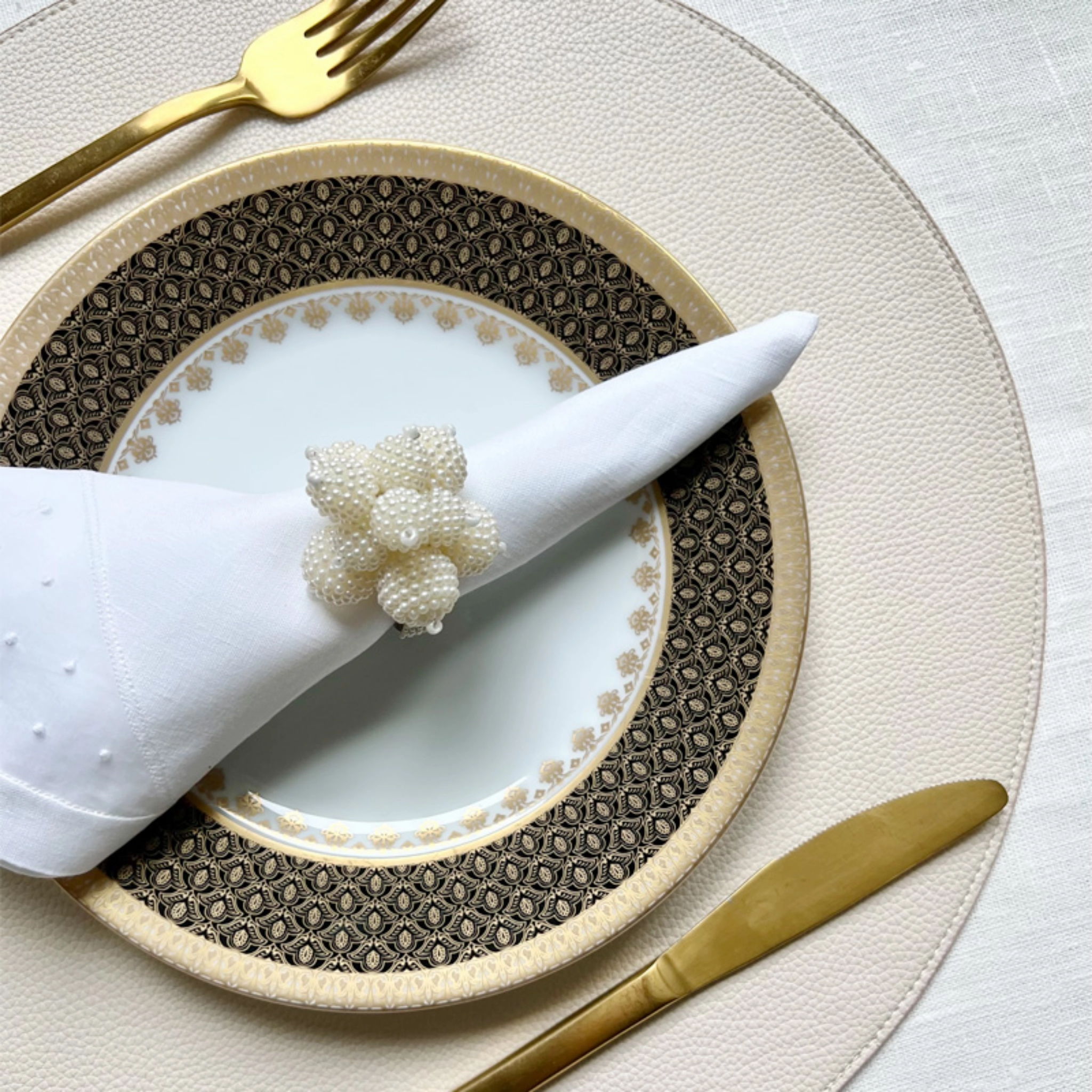 Set of 4 Pearl Cluster Napkin Rings