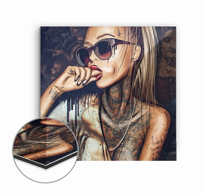 Sexy tattoo girl