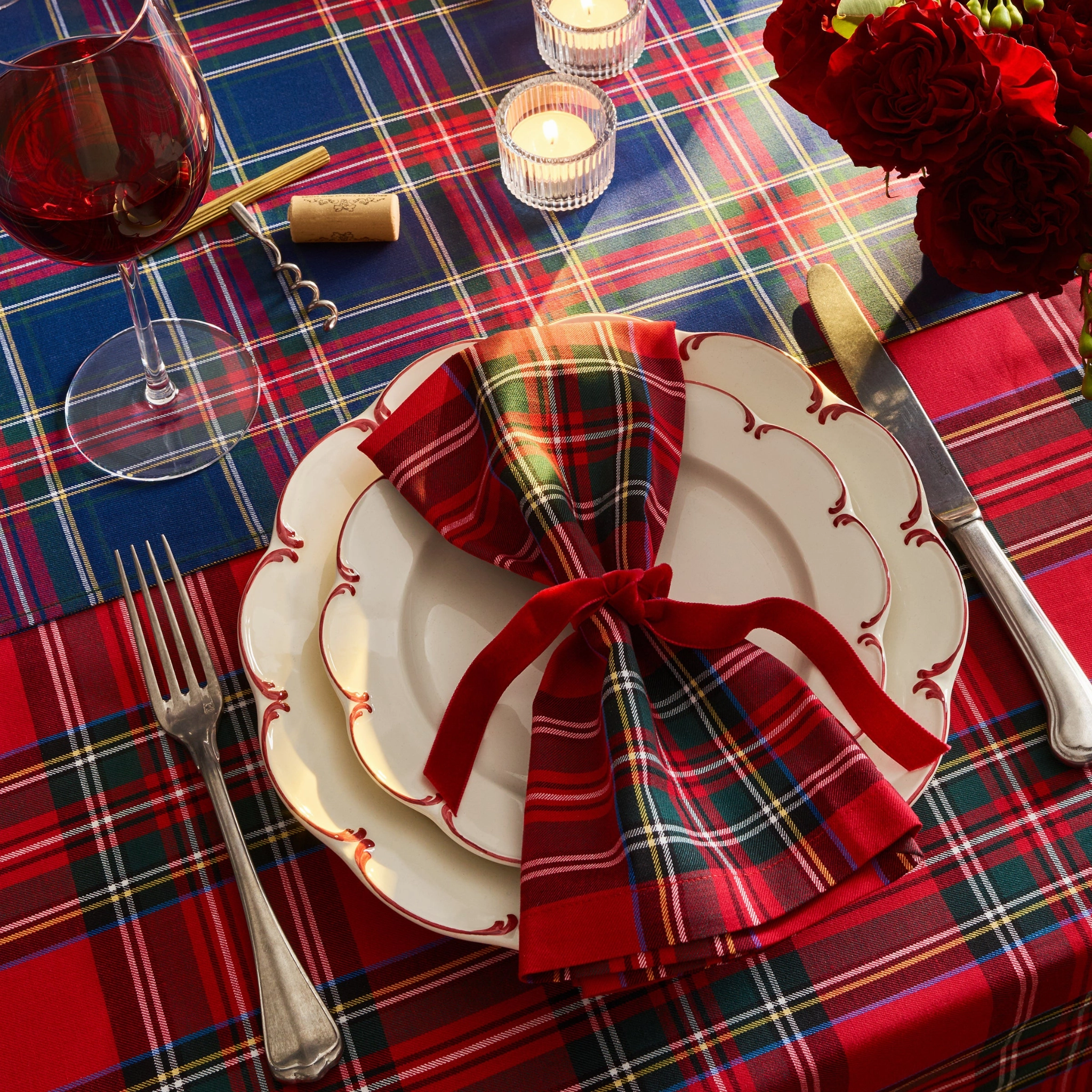Signature Twill Tablecloth in Imperial Tartan