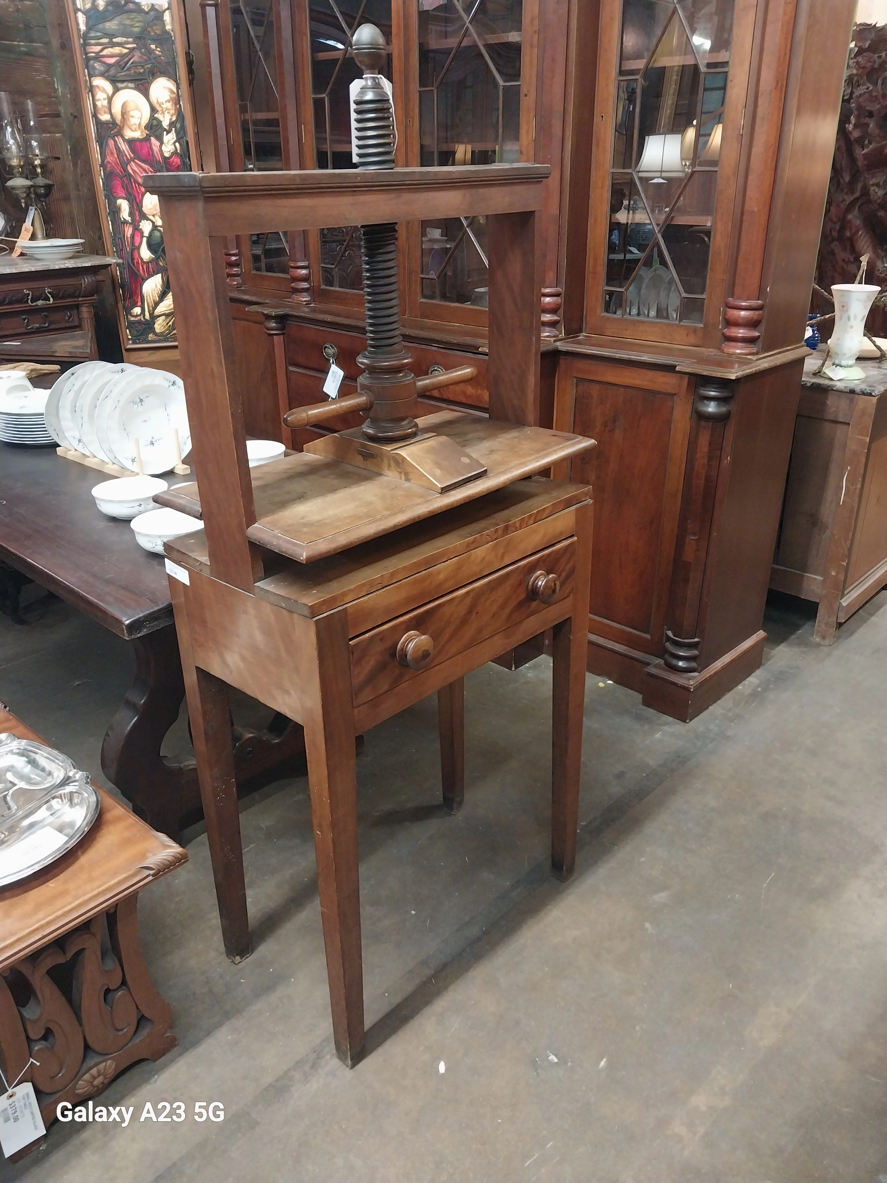 SMALL ENGLISH OAK BOOK PRESS