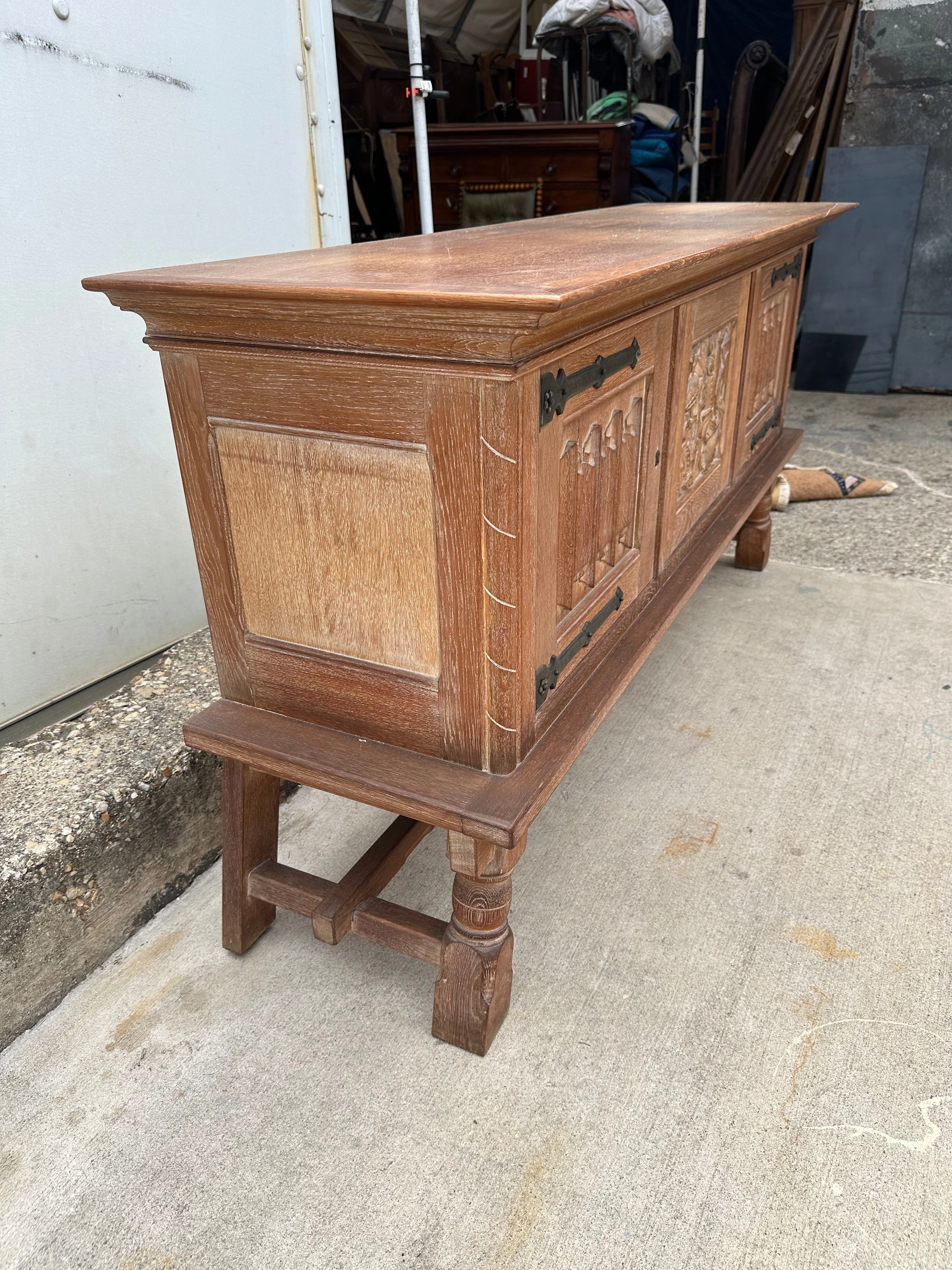 SMALL LINEN FOLD GOTHIC OAK SERVER